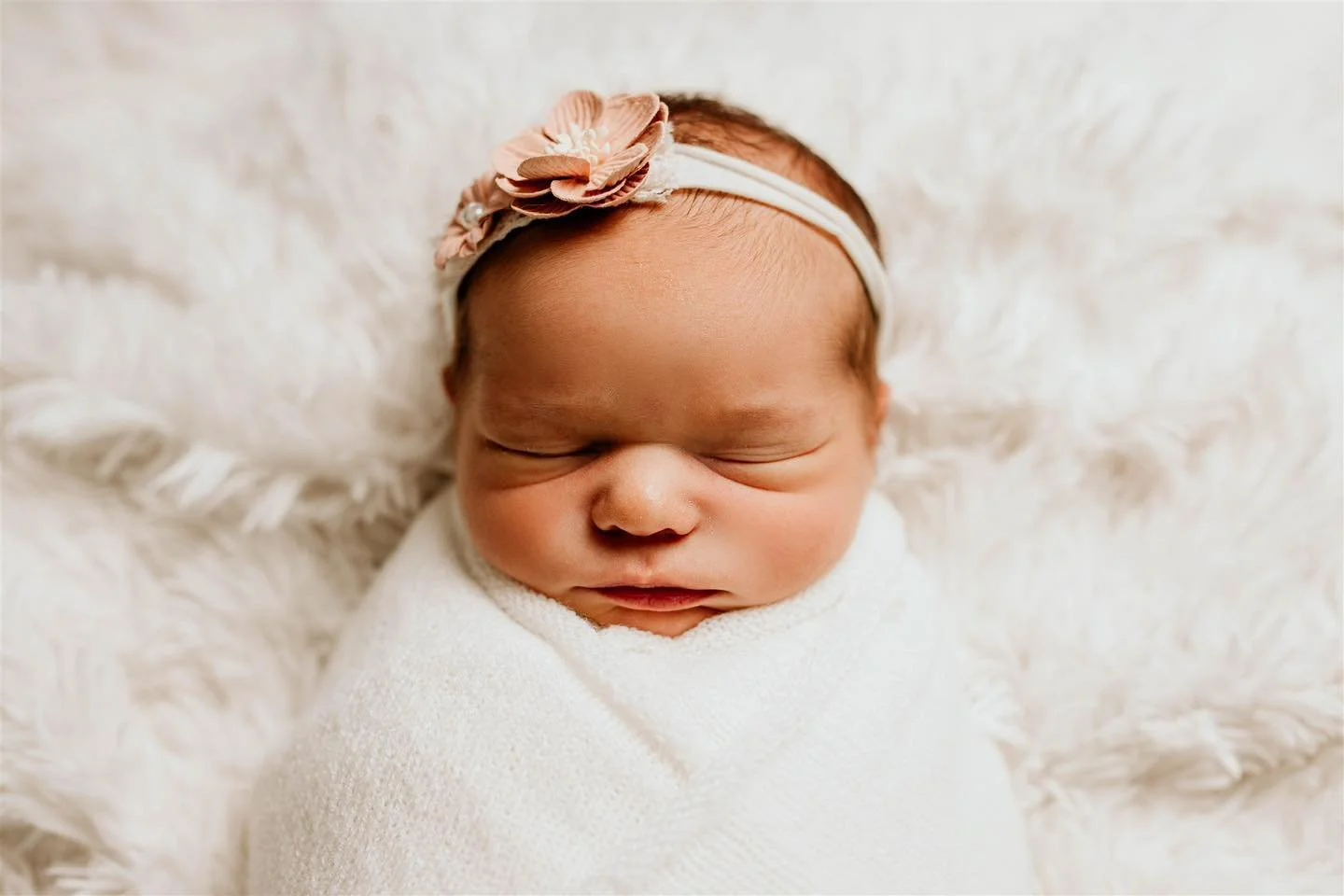 Forever honored to capture these first special chapters 💖

#clevelandnewborn  #clevelandnewbornphotographer #clevelandgram #clevelandnewbornphotographers #clevelandnewbornphotography #clevelandmommy  #clevelandmom #clevelandmoms