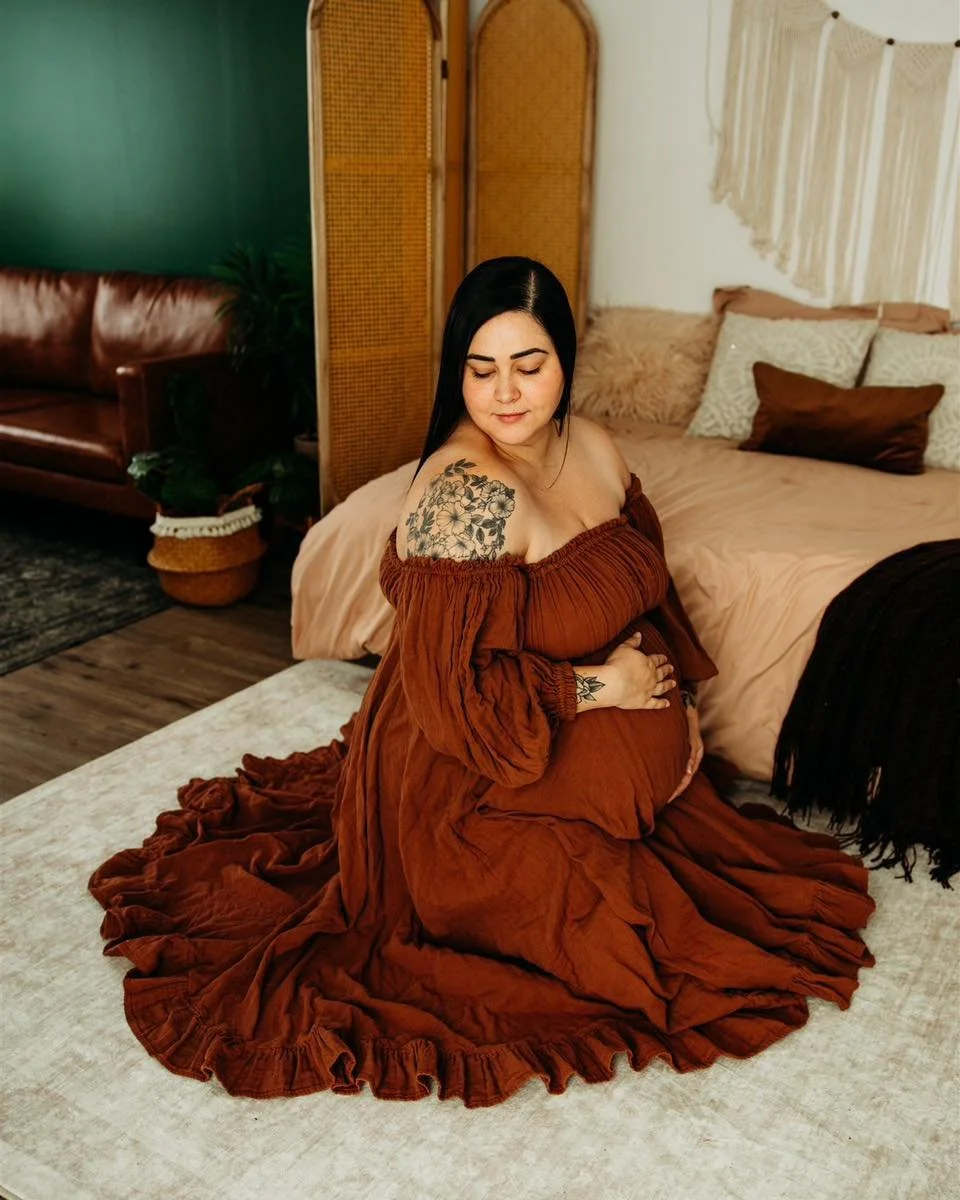 Beautiful in studio maternity session with a fellow NE Ohio photographer. 🖤 🤰🏻

#newbornphoto #ohionewbornphotography #clevelandfamilyphotography #newbornphotographers #clevelandmoms #cle #clevelandfamilyphotography