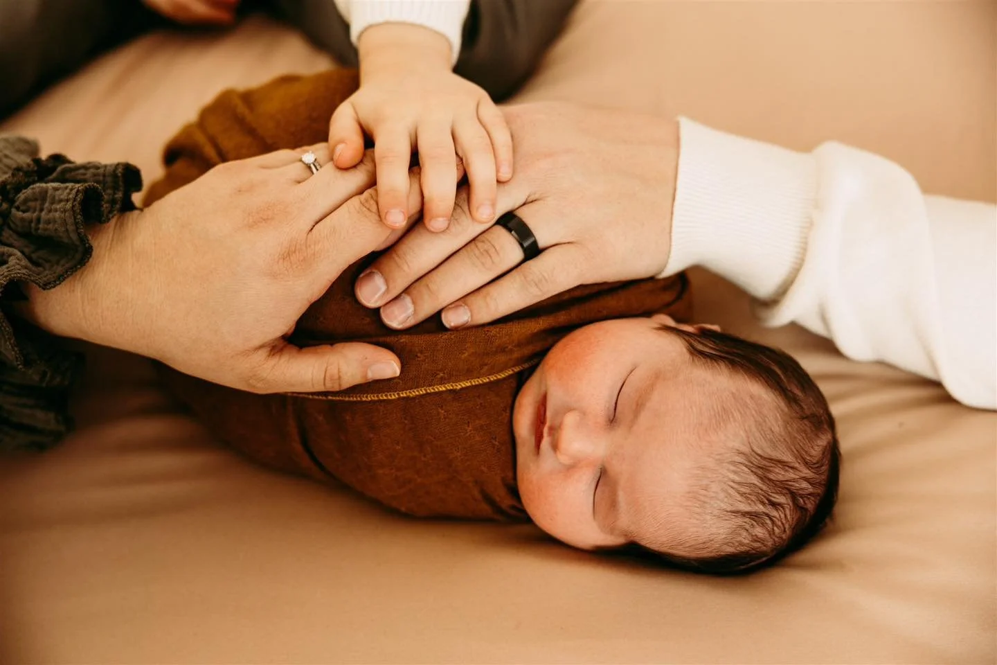 Booking 2026 Newborn sessions now through December!! 📸

Here is my remaining spots for newborns 🖤✨

May-1 
June-2 
July- 6 
August-3 
September-2 
October-4 
November-8 
December-8 

Maternity + newborn together you get $50 off!
Bump to birthday ca