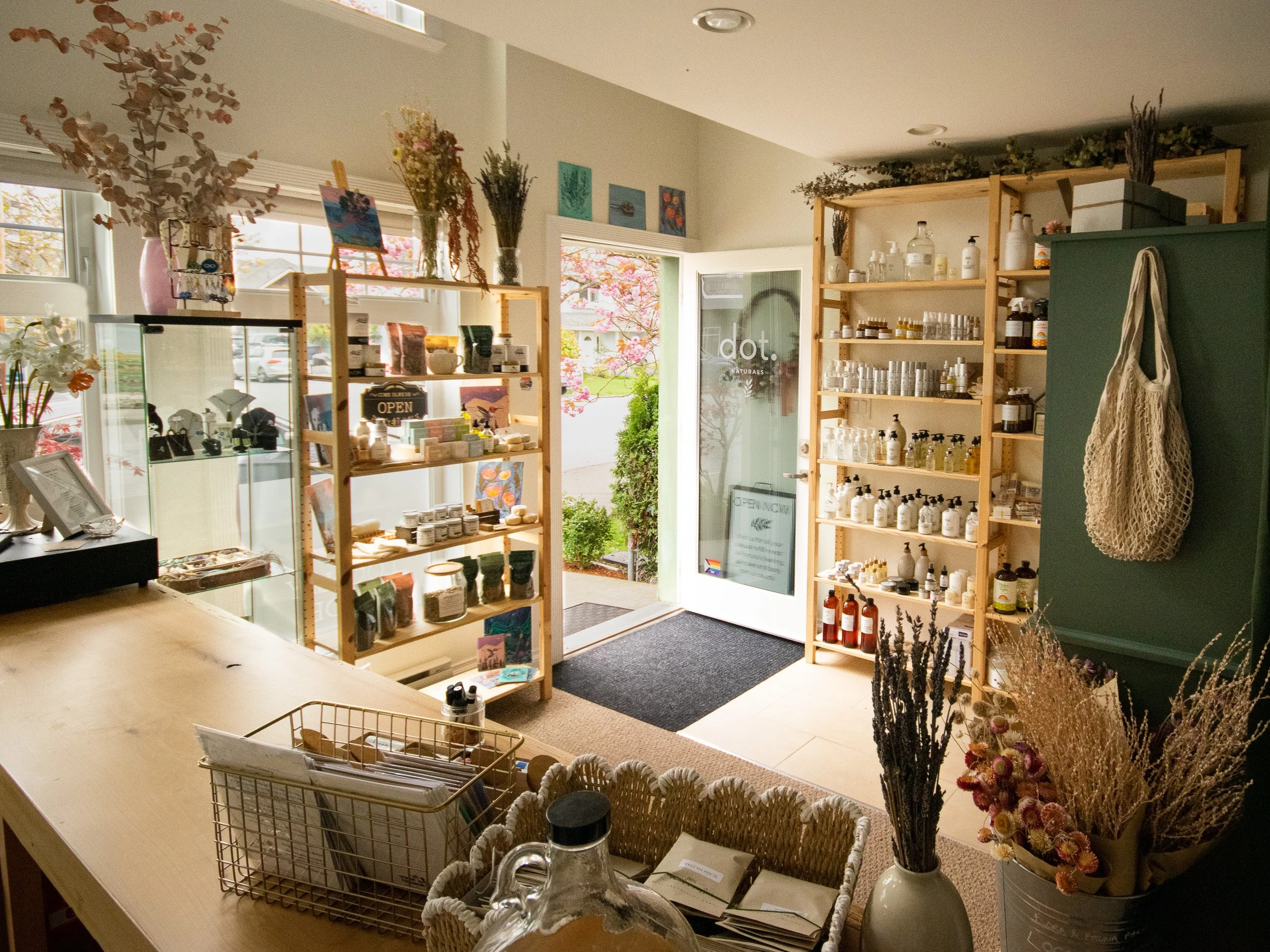 dot.naturals.storefront-4.jpg