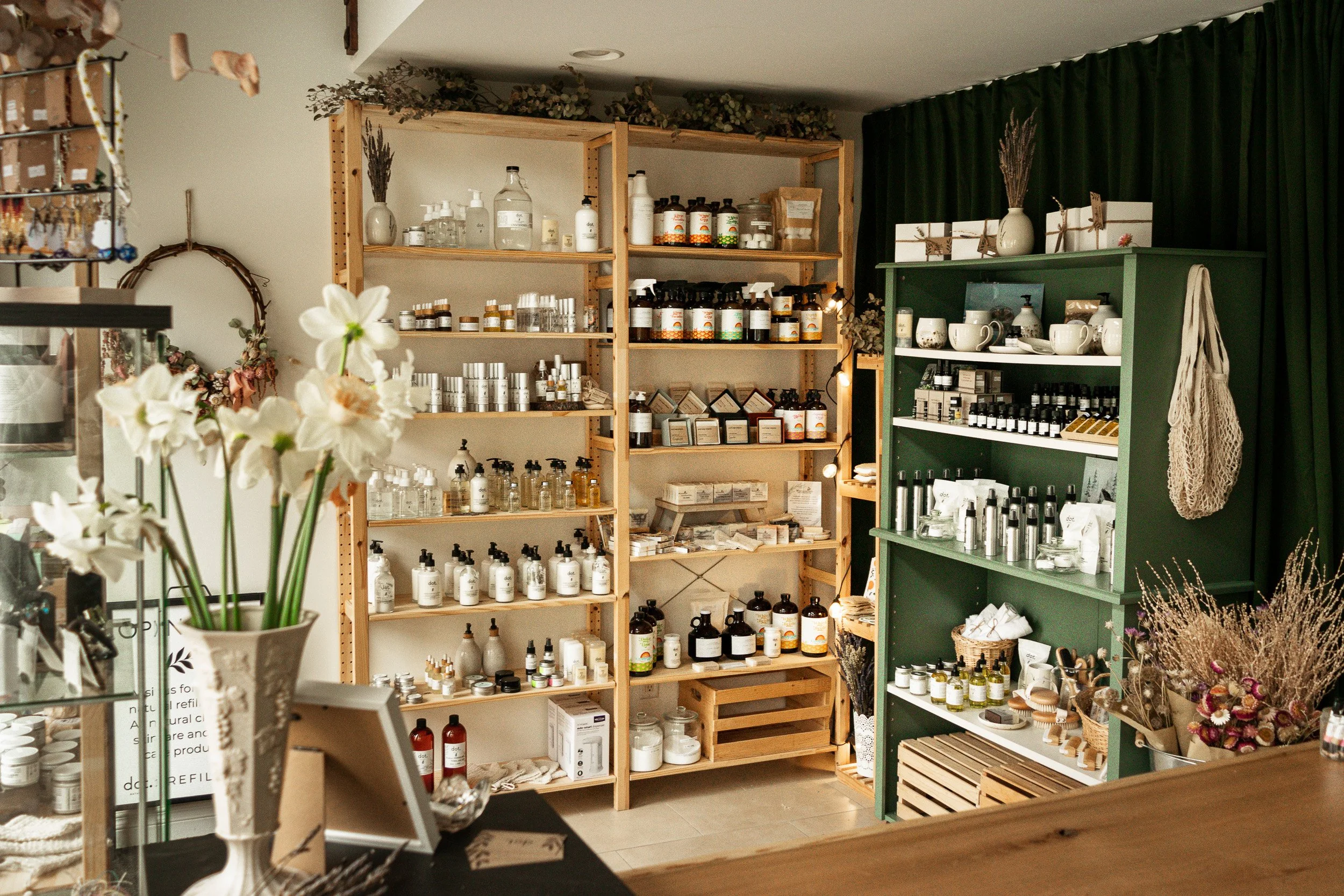 dot.naturals.storefront-3.jpg