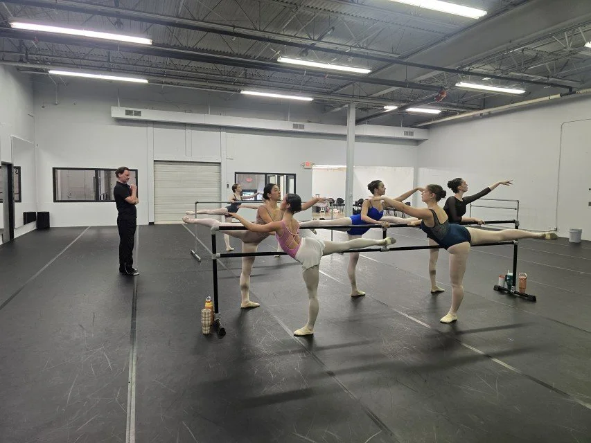 Logan Pachciarz leading BalletCorps students through class