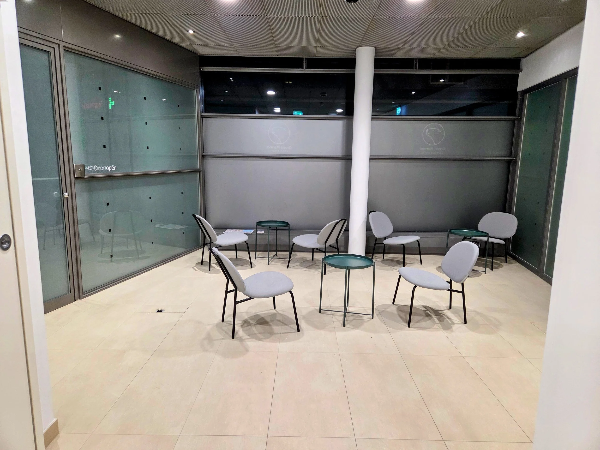 common area, lounge, seats and tables.