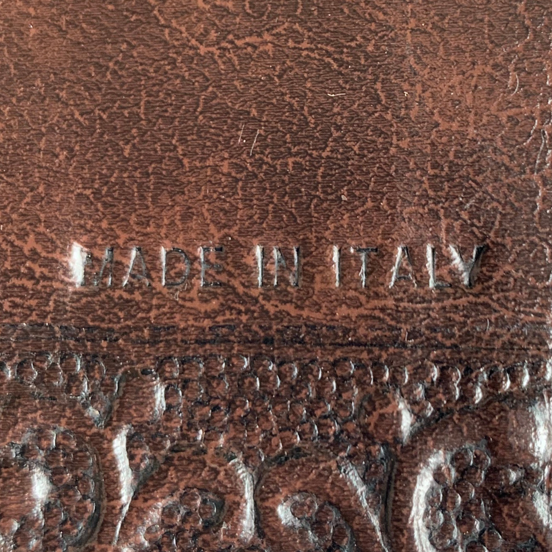 Handmade Leather Document Holder Made in Italy (8).png