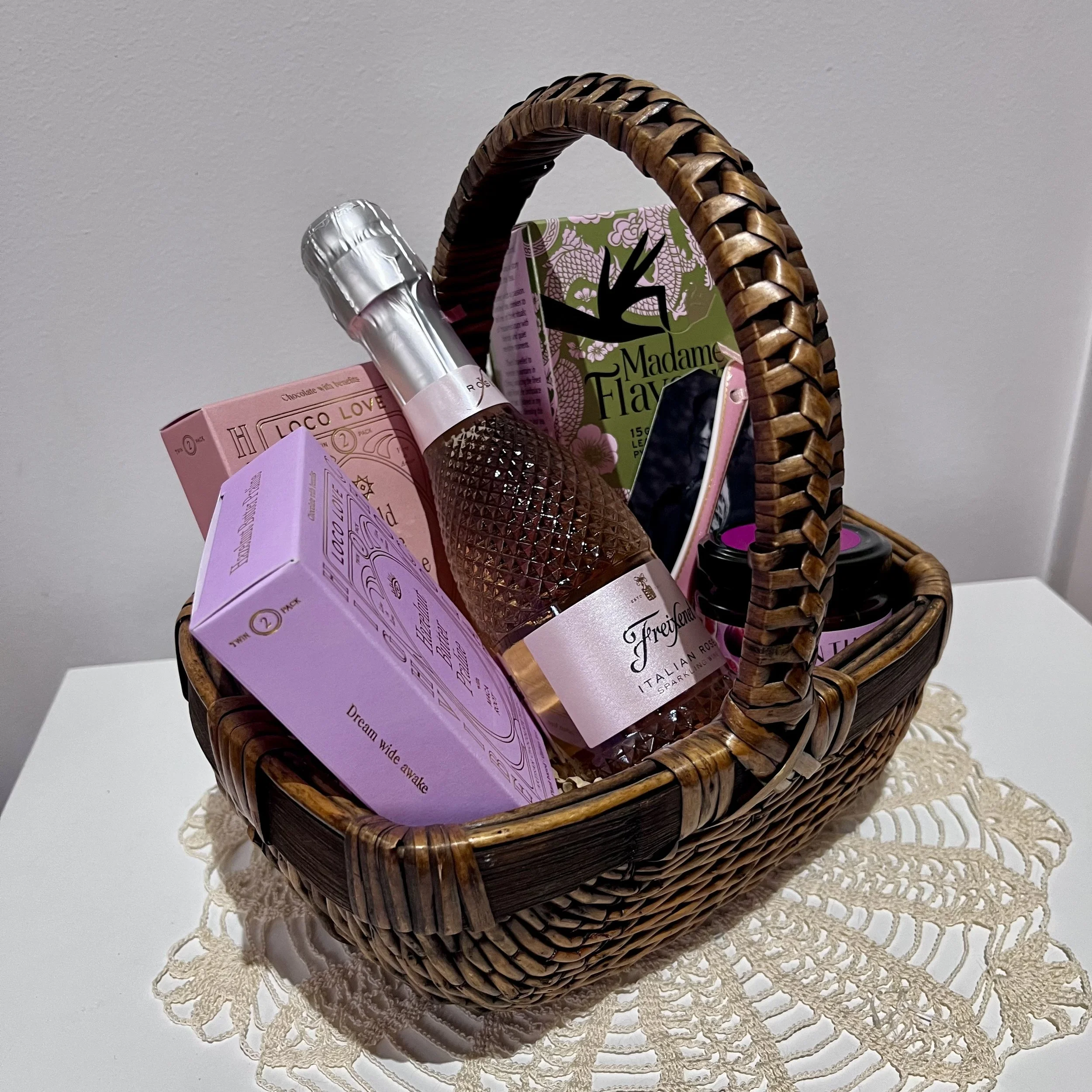 vegan gift hampers.jpeg
