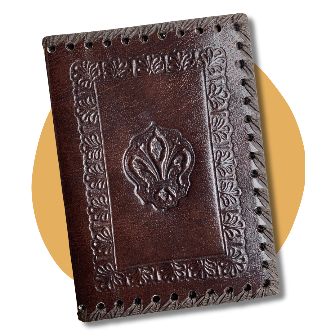 Handmade Leather Document Holder Made in Italy.png