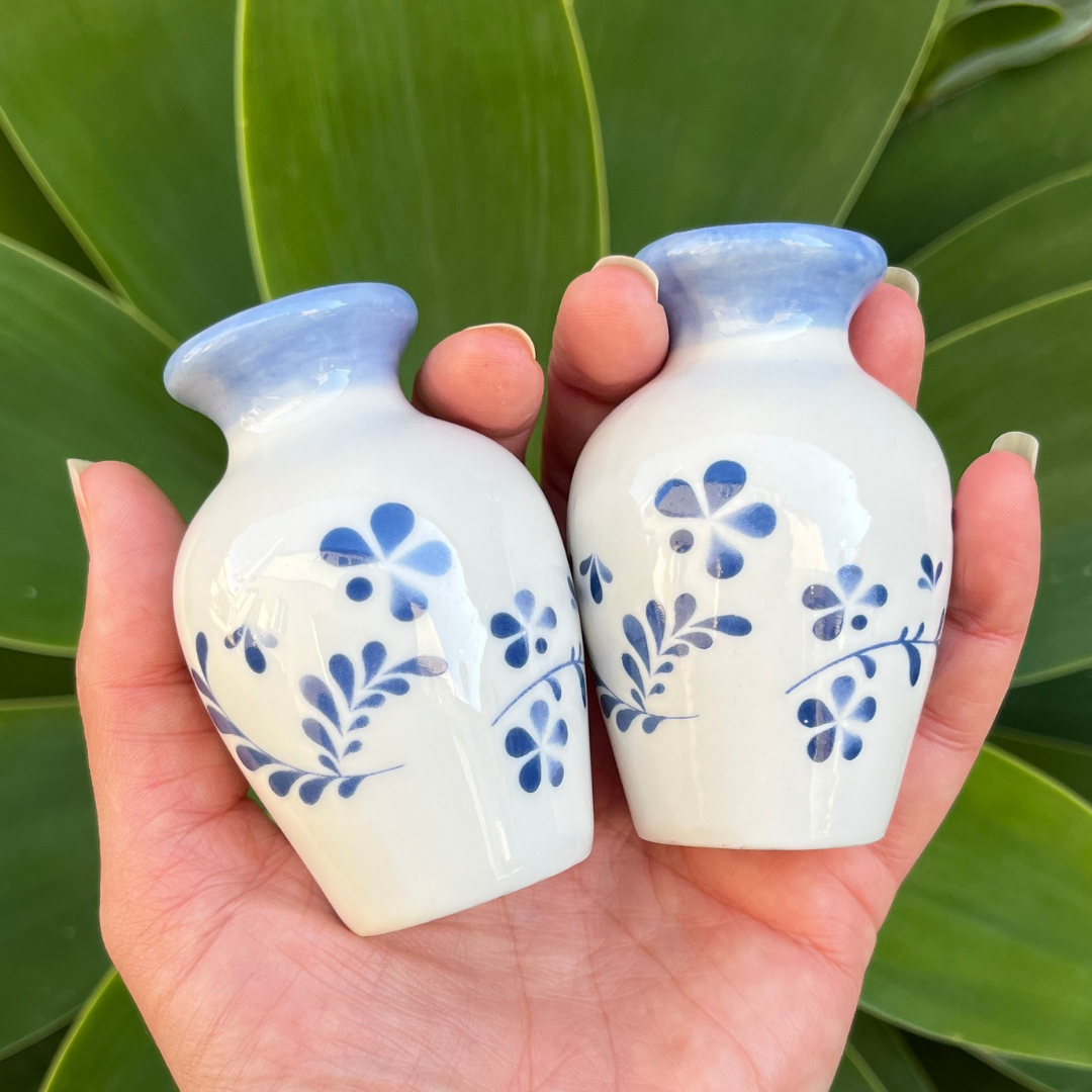 Mini Delft-Style Floral Bud Vases (7).png
