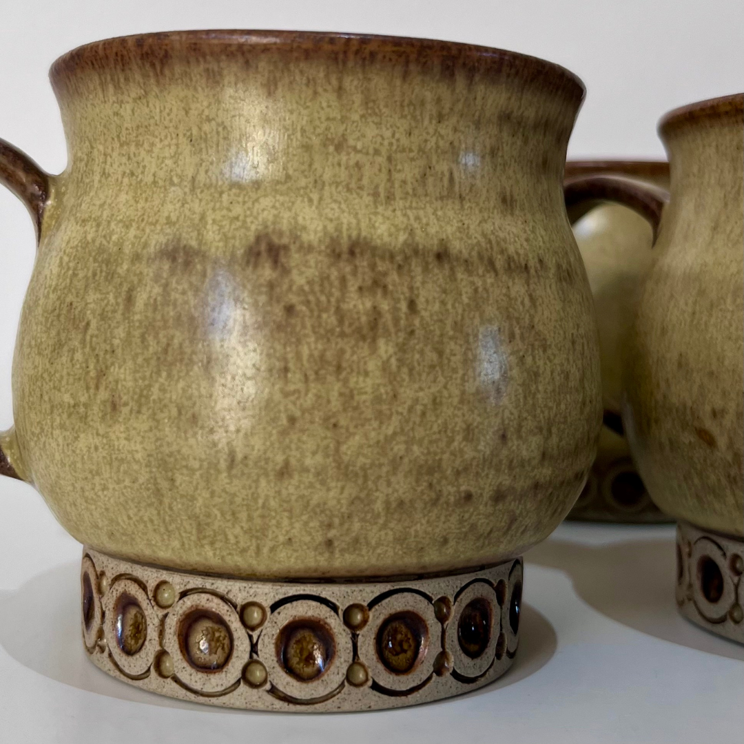 Jersey Pottery Earthenware Coffee Mugs Olive Green Geometric Base (4).png