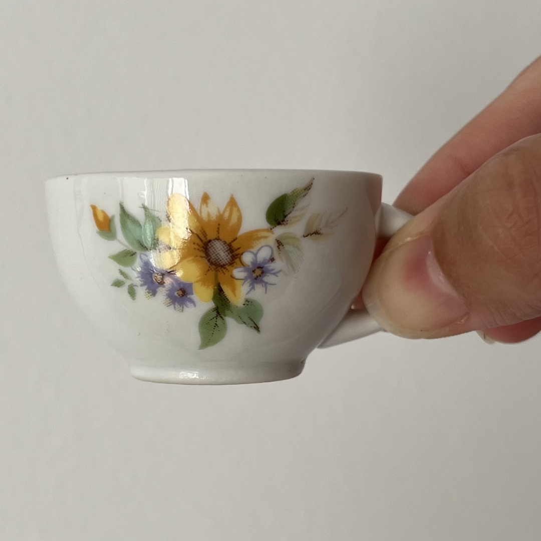 vintage miniature tea cups mini retro floral design (5).png
