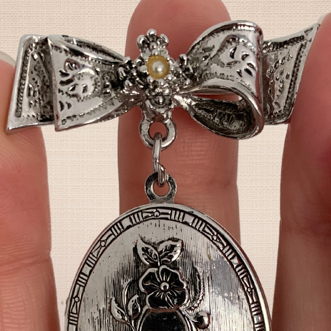 Forget-Me-Not_ Silver Locket Brooch (10).png