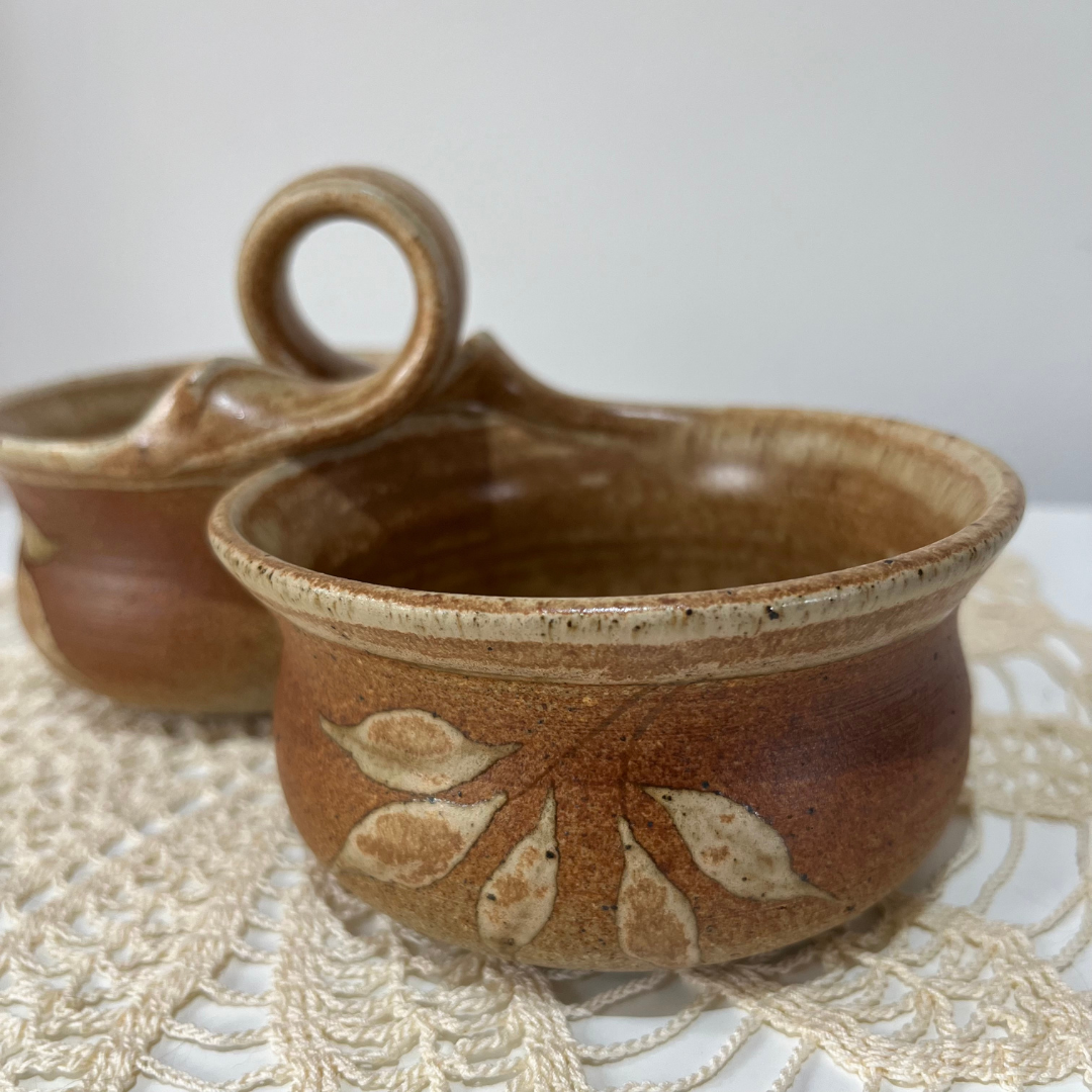 Vintage Handmade Stoneware Pottery Condiment Vessel Double-Bowl Ceramic Twist Handle Serving Dish (12).png
