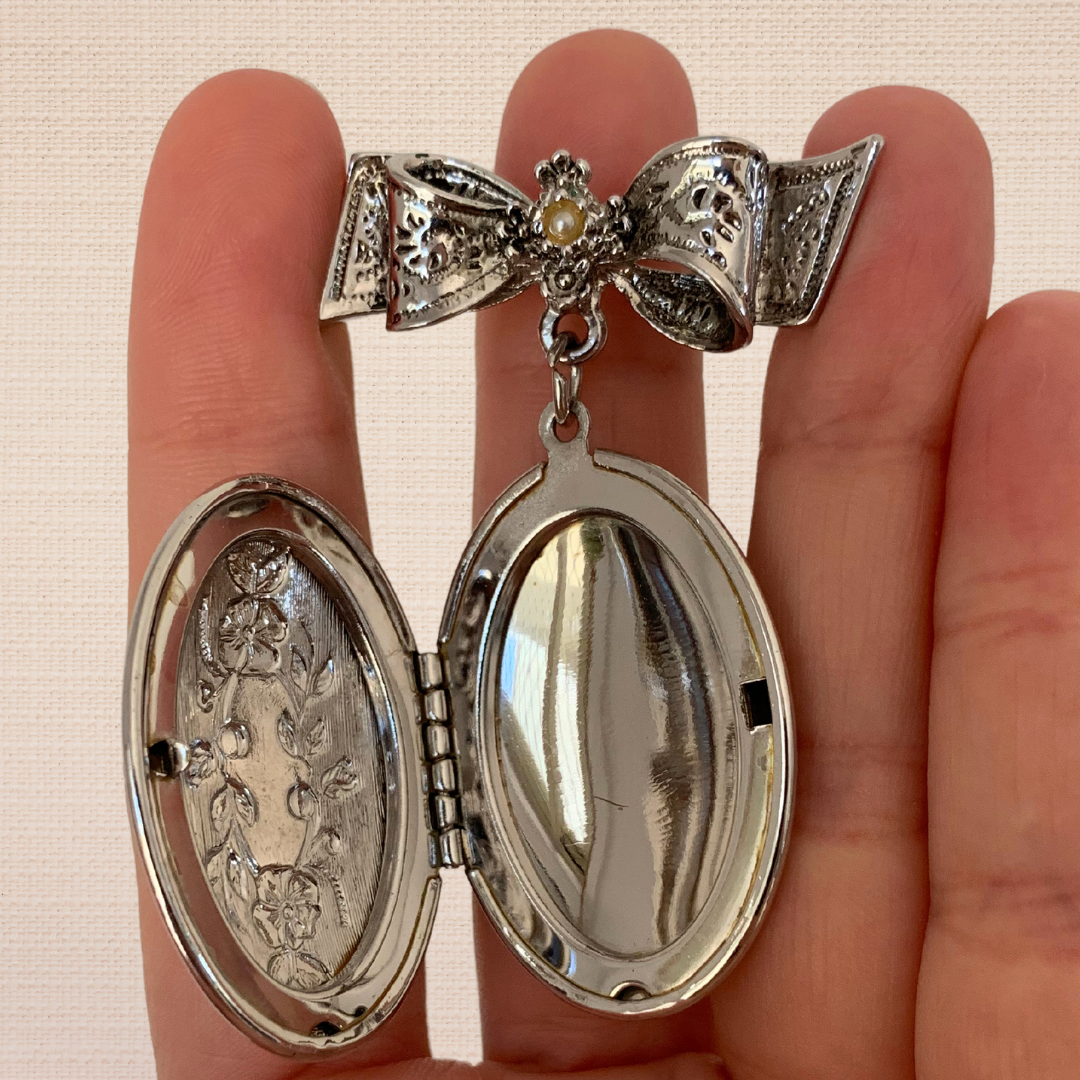 Forget-Me-Not_ Silver Locket Brooch (4).png