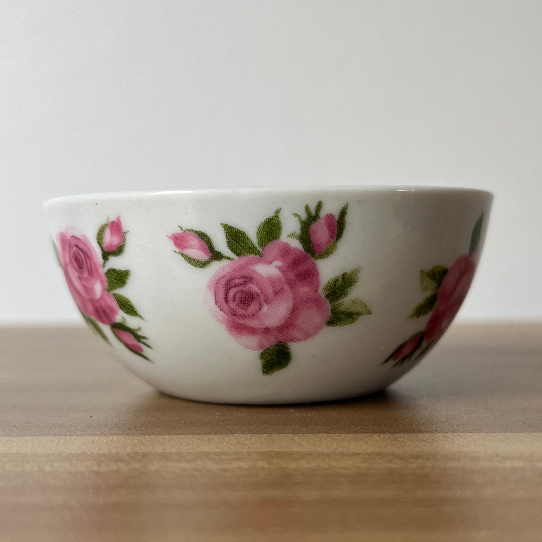 Rose Scented Candle in Reusable Ceramic Trinket Dish (4).png