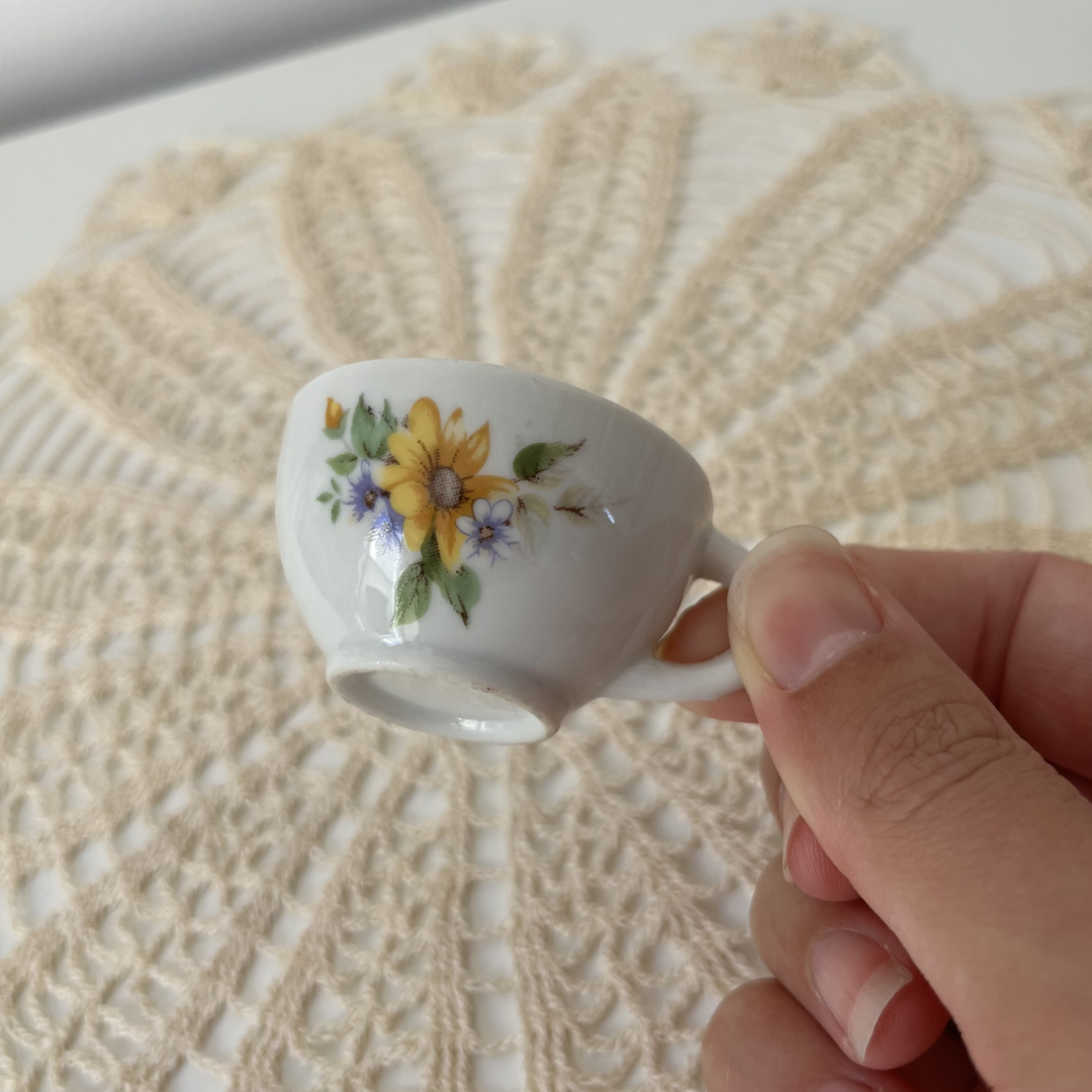 vintage miniature tea cups mini retro floral design (11).png