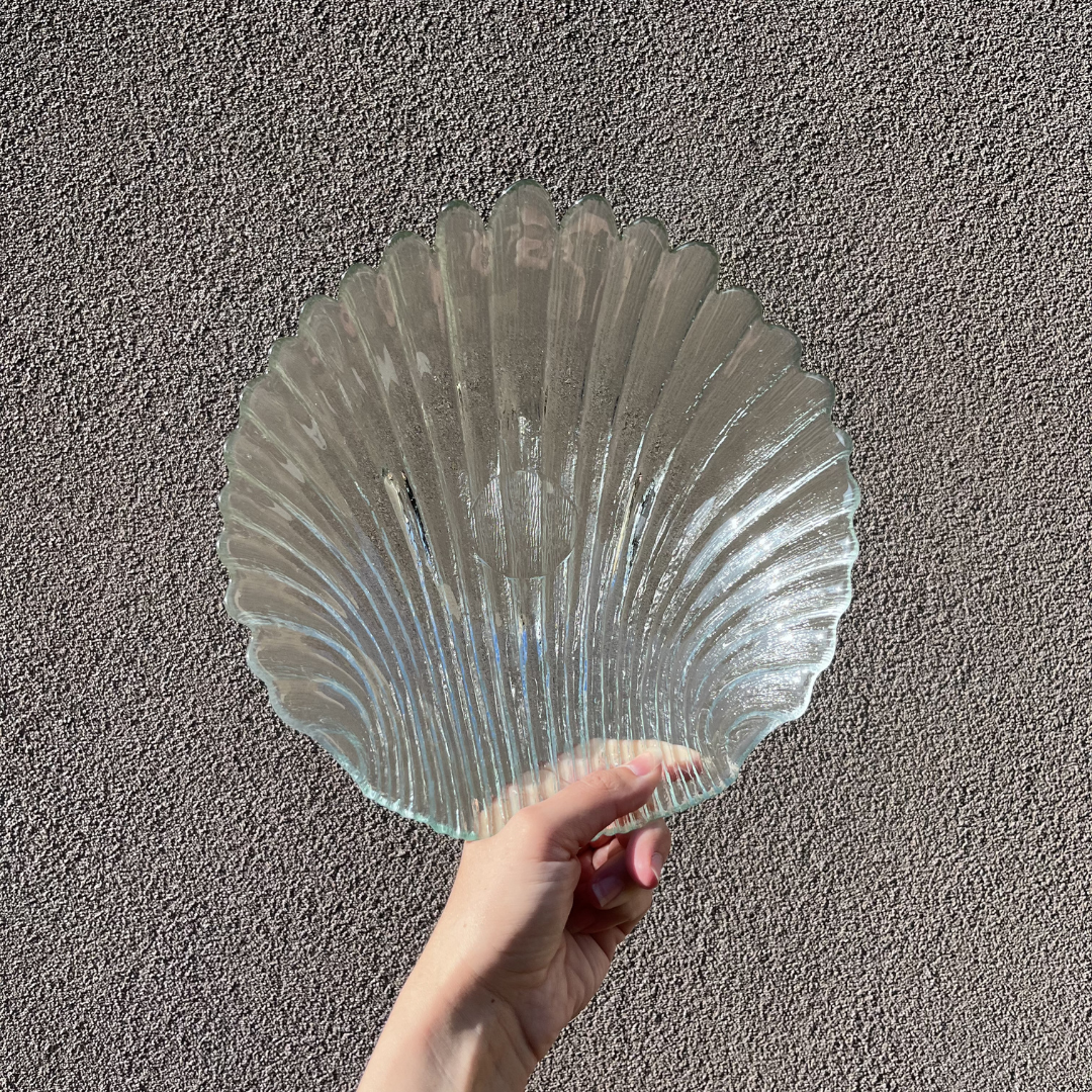 Large Vintage Glass Scallop Clam Shell Footed Seafood Bowl Beach Decor (9).png