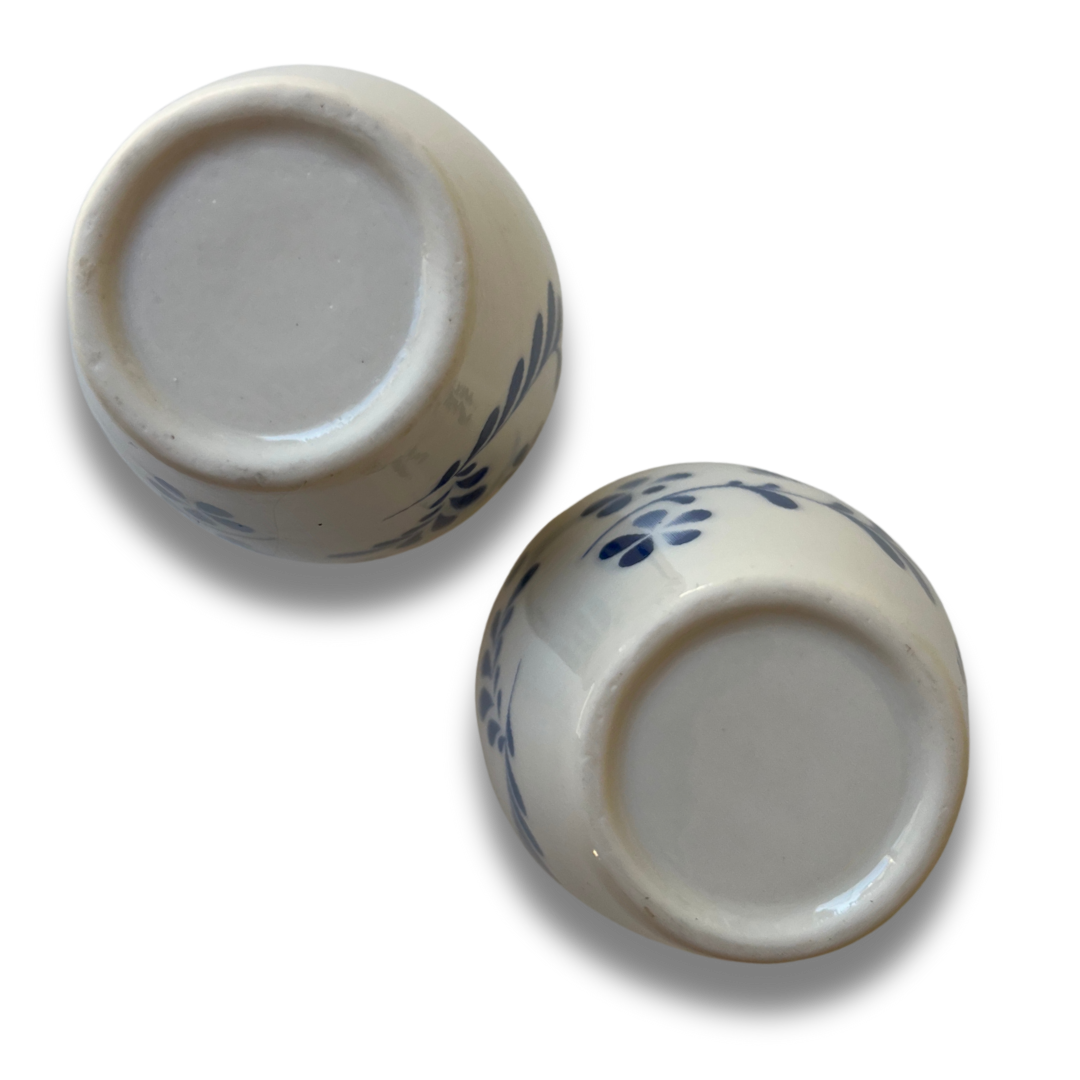 Mini Delft-Style Floral Bud Vases (5).png
