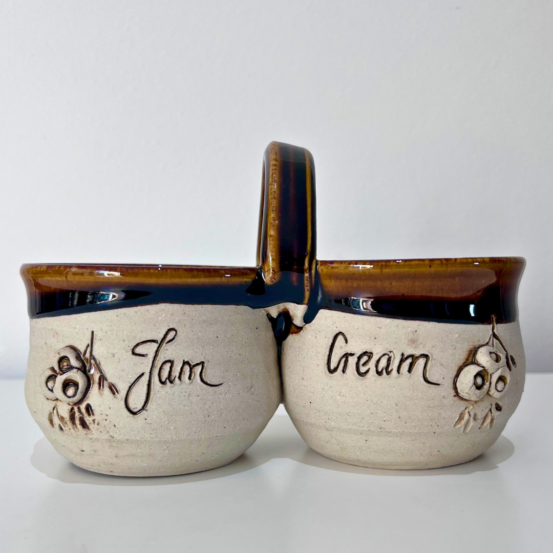 Australian Gumnut Vintage double bowl Stoneware Jam and Cream Alice Strutt Pottery (10).png