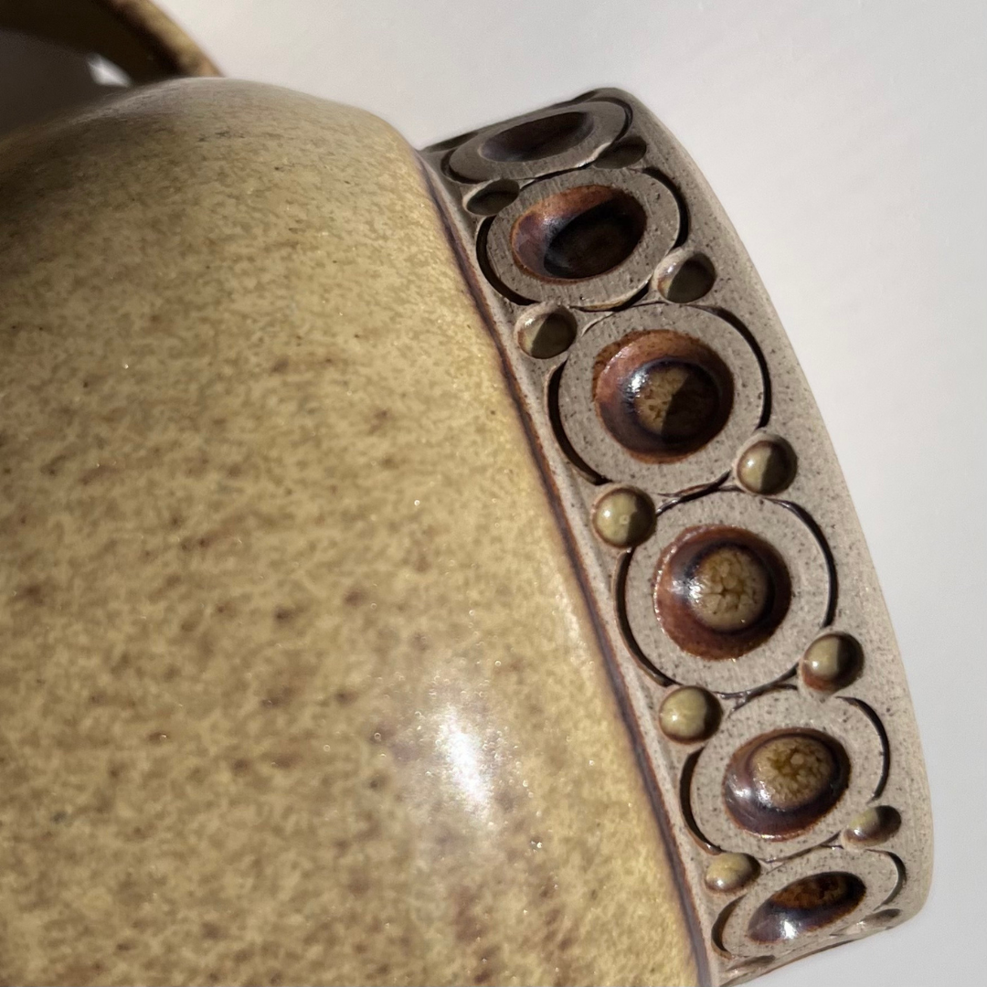 Jersey Pottery Earthenware Coffee Mugs Olive Green Geometric Base (12).png