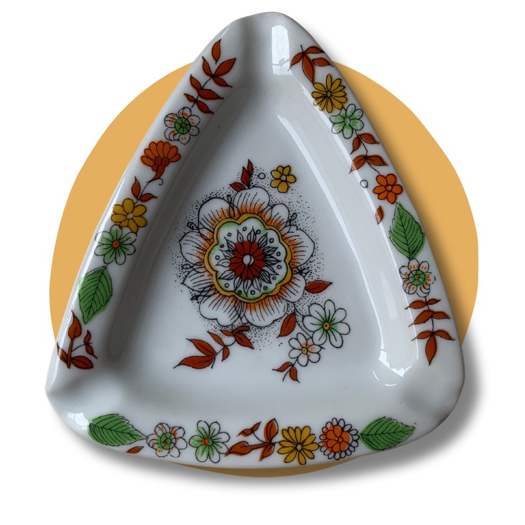 Retro _Maria_ Trinket Dish.png