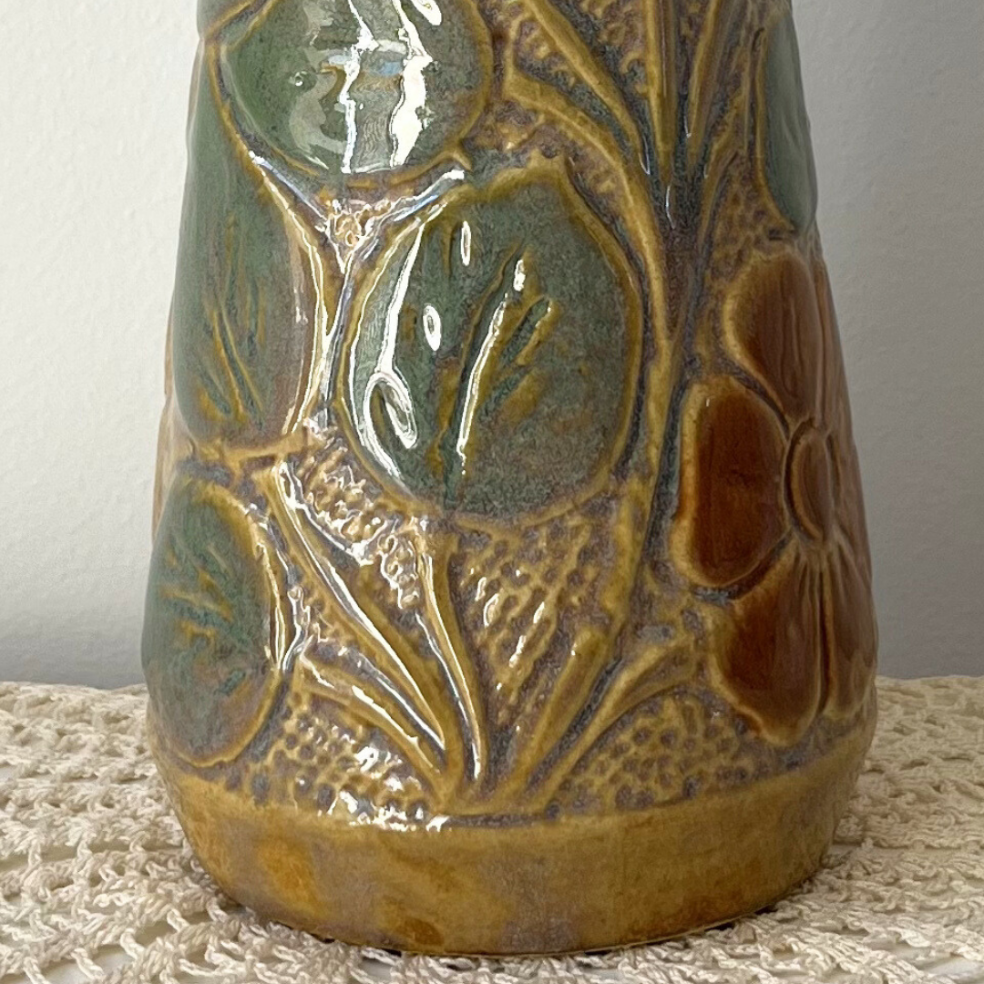 Vintage Embossed Floral 70s Retro Ceramic Vase (15).png