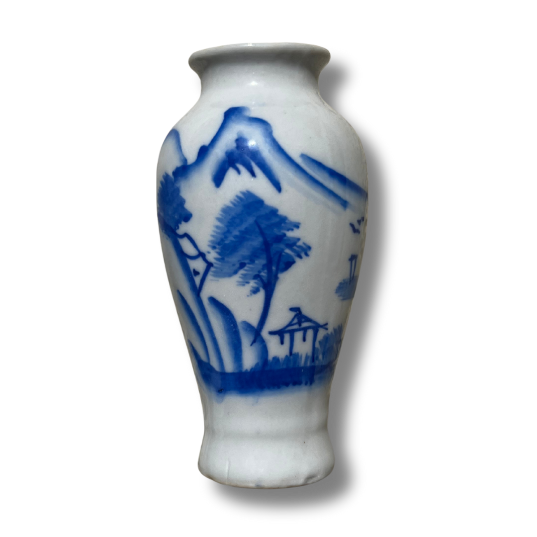 Set of Five Porcelain Vases Made in China (12).png