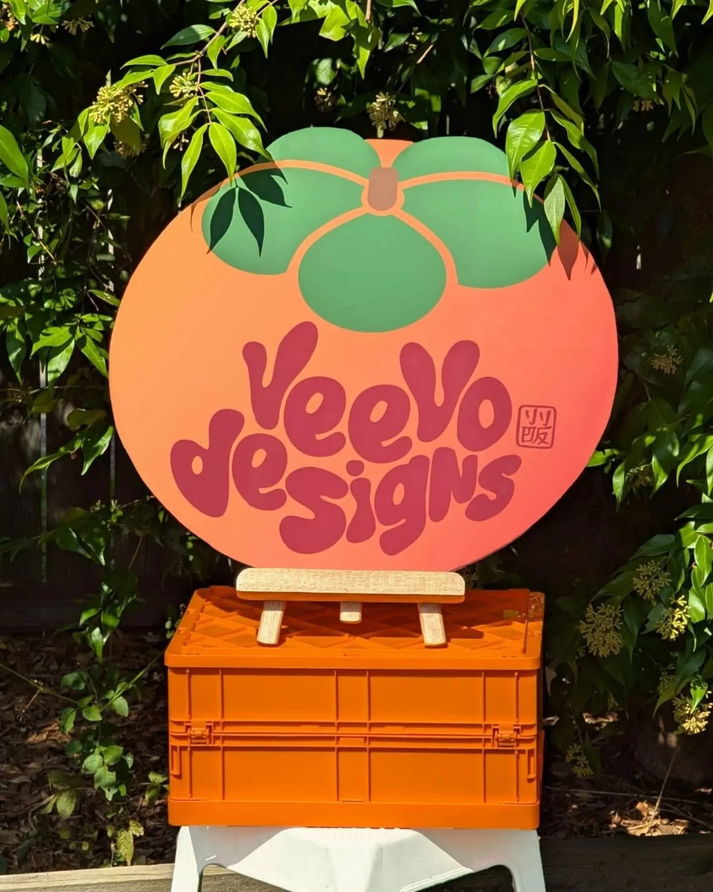 🍊 New look, same me! 🍊
I hand-drew my logo in Procreate and brought it to life in Illustrator! Say hello to the new VeevoDesigns logo 🧡✨

#rebrand #ministyleguide #logo #renewal #orange #veevodesigns #graphic #procreate #illustrator