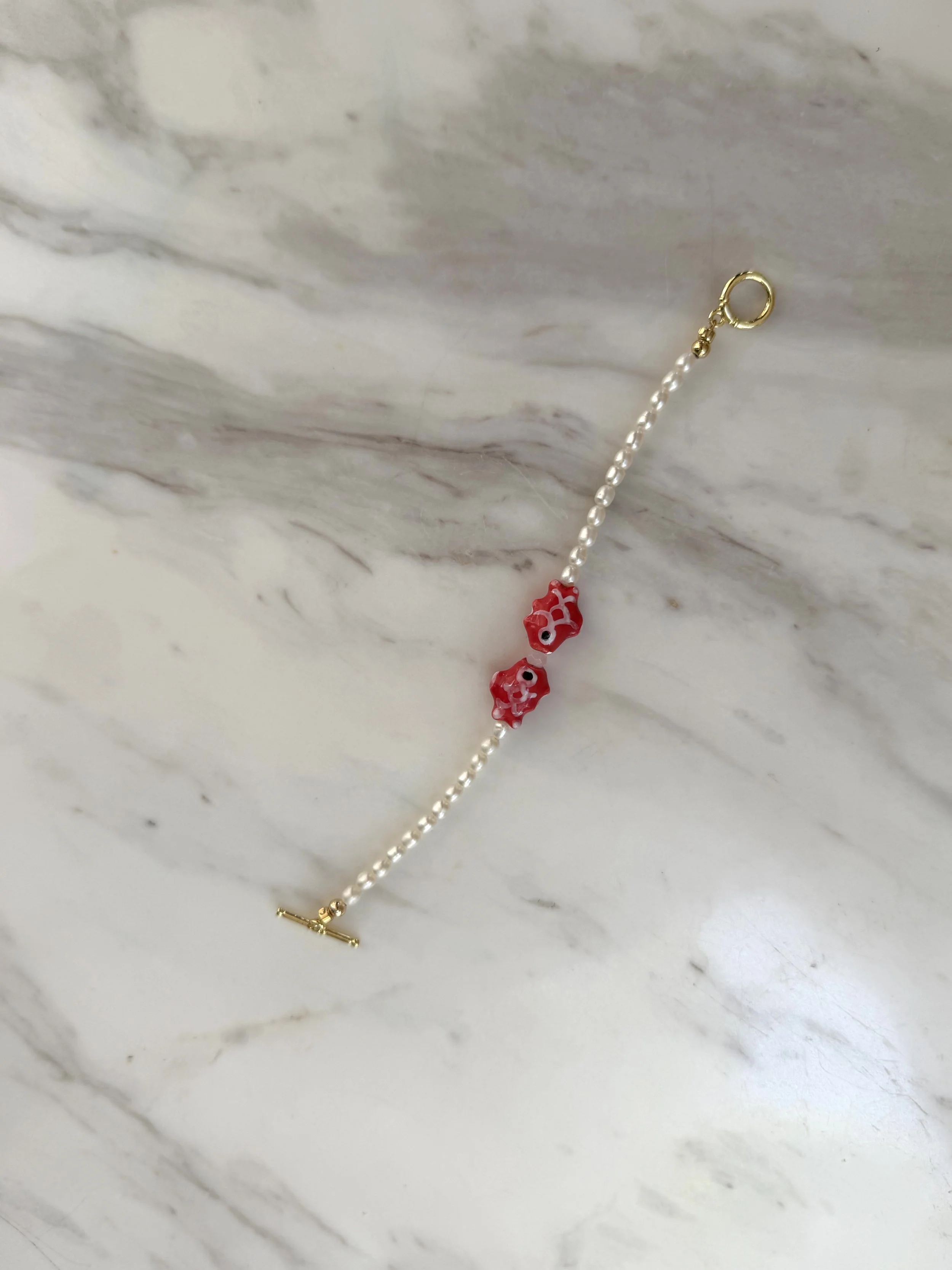 fishy pearl bracelet red2.jpg