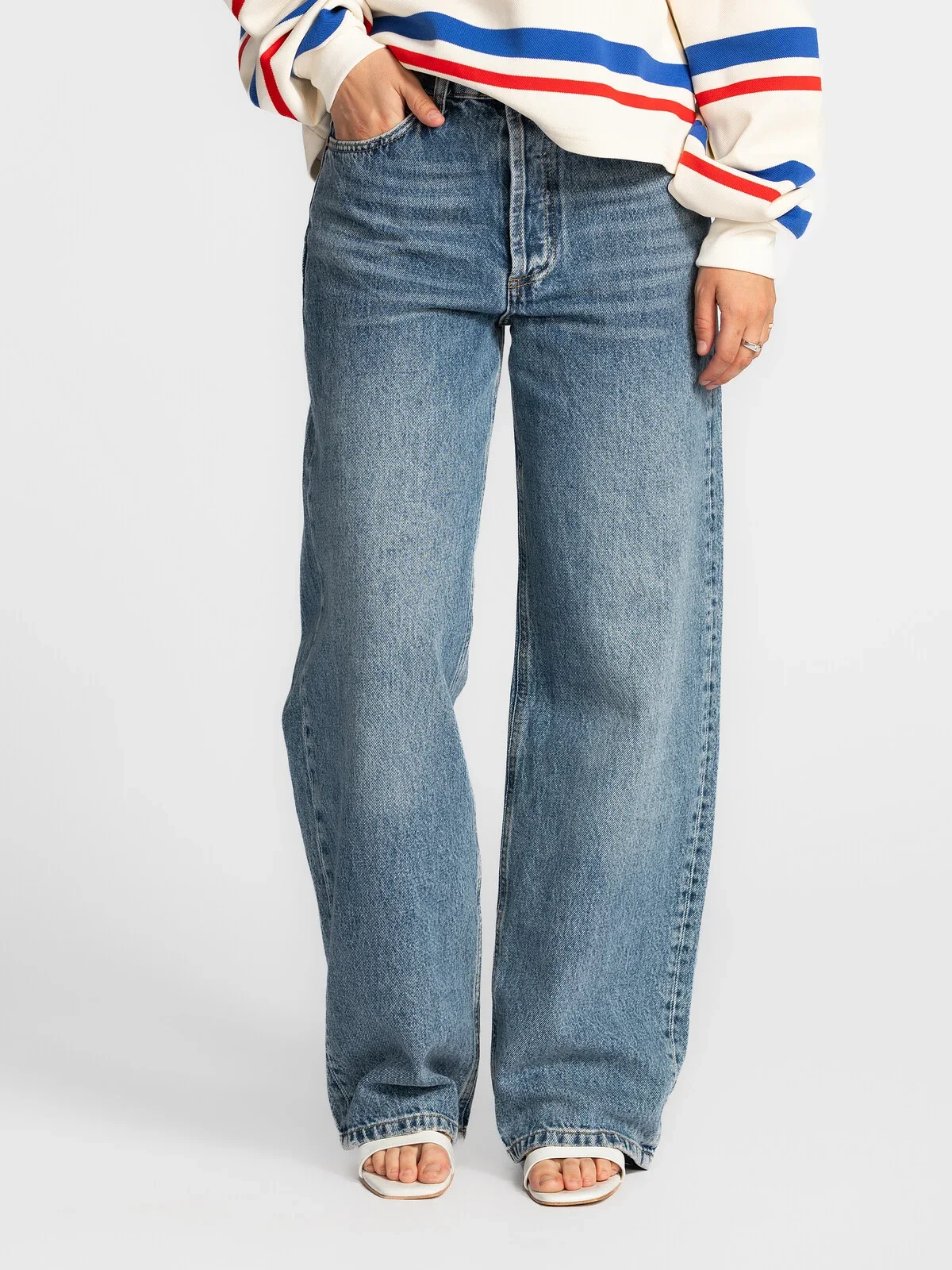 les-soeurs-wijde-jeans-marc.webp