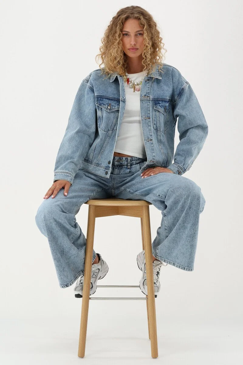 product_images-blue_denmi_jacket_-atelier_paris-_fullbody.jpeg