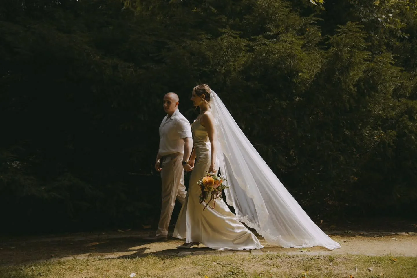 Beautiful wedding day. Sunlight, smiles, and a love story told in every frame. An honor to capture. 💌