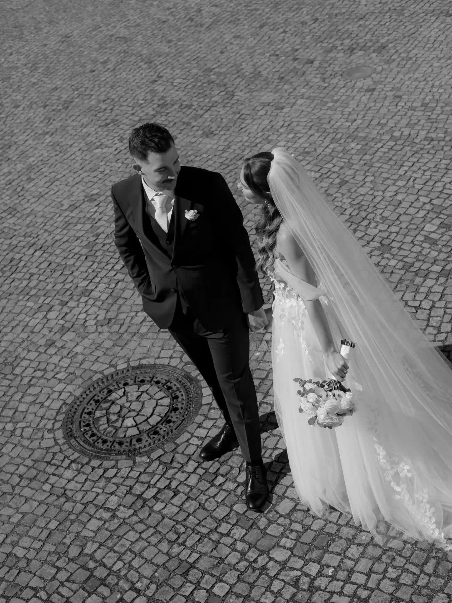 Pure love, genuine smiles, and a day to remember forever. Congratulations, Nicole &amp; Niclas! 🤍
#weddingday #hochzeitsfotografie #hochzeitsfotos