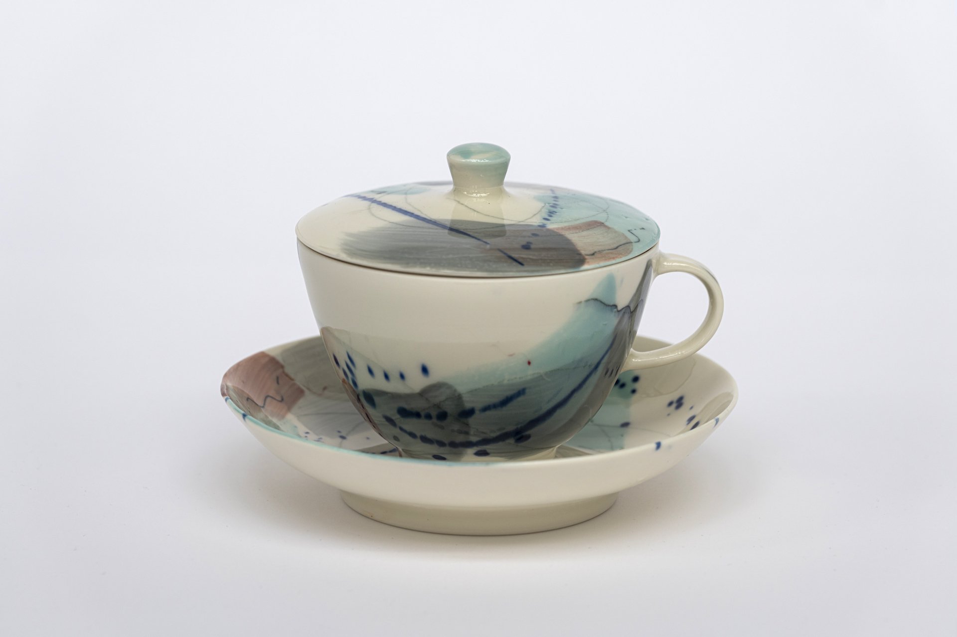 Cappuccino cup turquoise and red