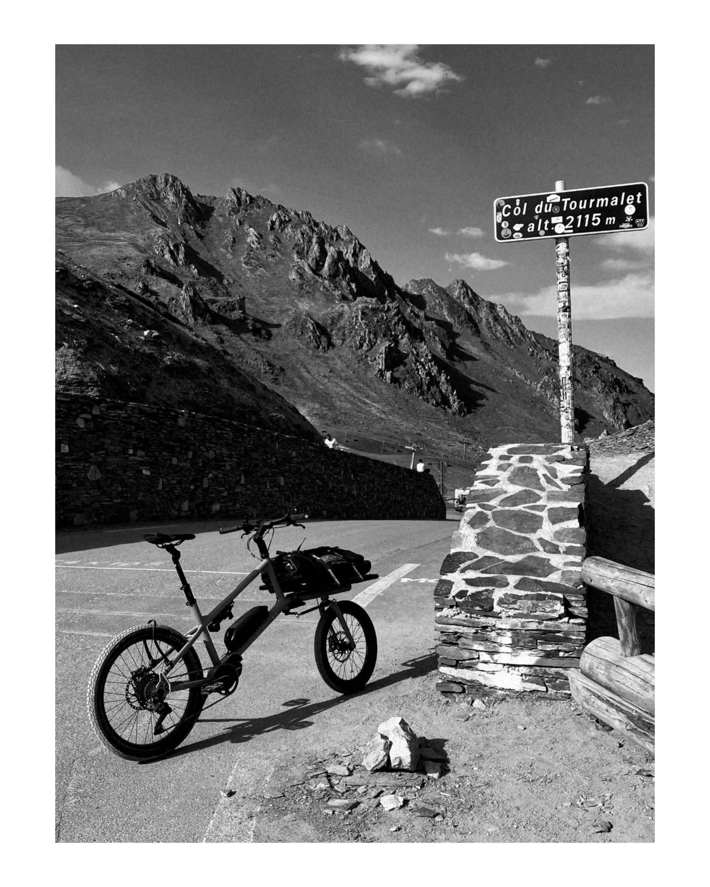 Col du Tourmalet, 2115m - mai 2025

🕒 4 jours
🚵🏼&zwj;♂️ &Agrave; v&eacute;lo : 450km et 4000m D+
🚂 En train : 190km 

Un roadtrip 100% mobilit&eacute; douce, pour rallier les montagnes le temps d'un week-end prolong&eacute; ! 

L&rsquo;aventure c