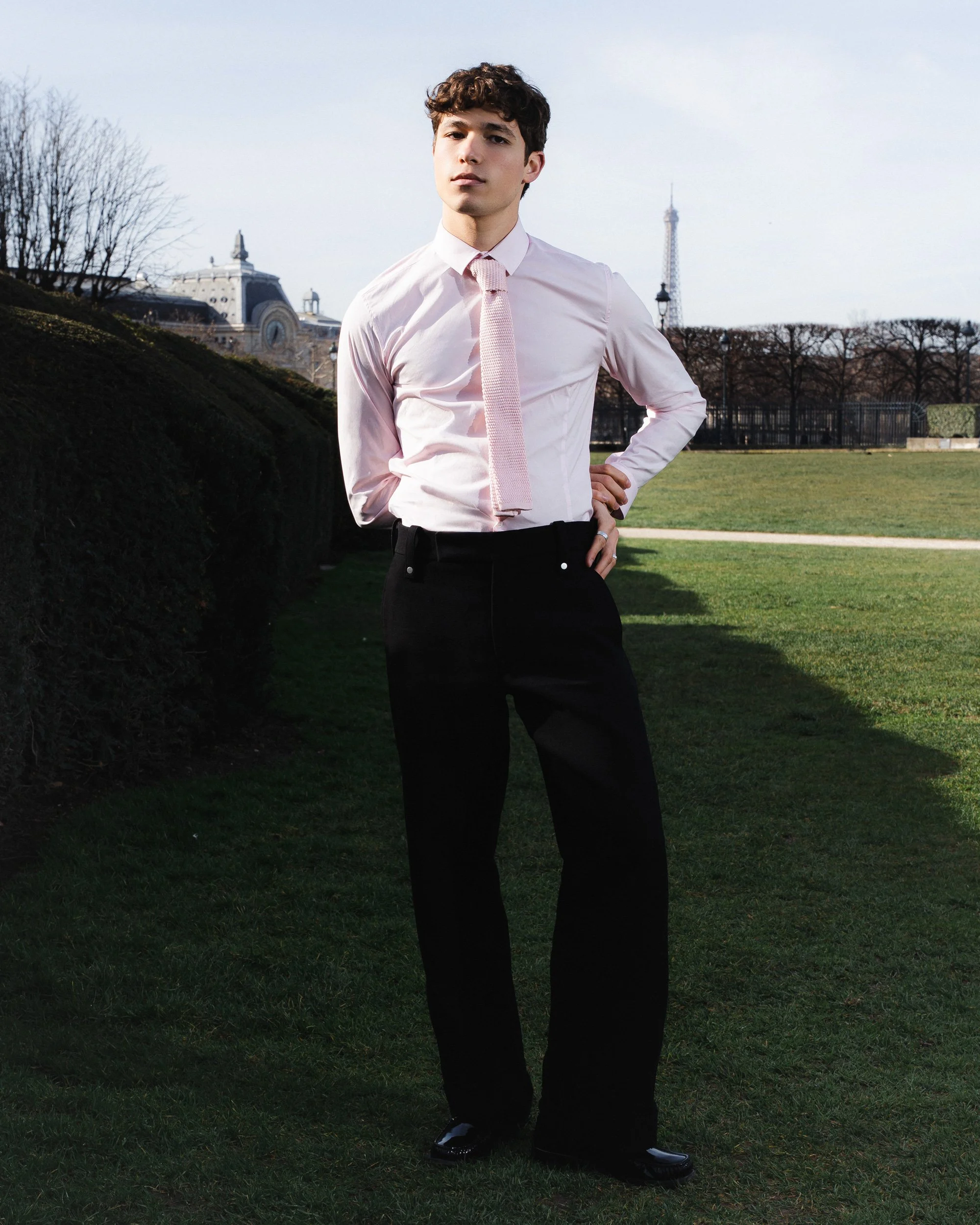 Shooting éditorial à paris pour magazine de Mode. Vogue, Bazaar, Elle, Numéro, Schön magazine 