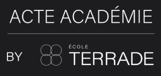 Texte affichant 'Acte Académique' et 'École Terrade' avec un logo de quatre cercles entre 'By' et 'École'.