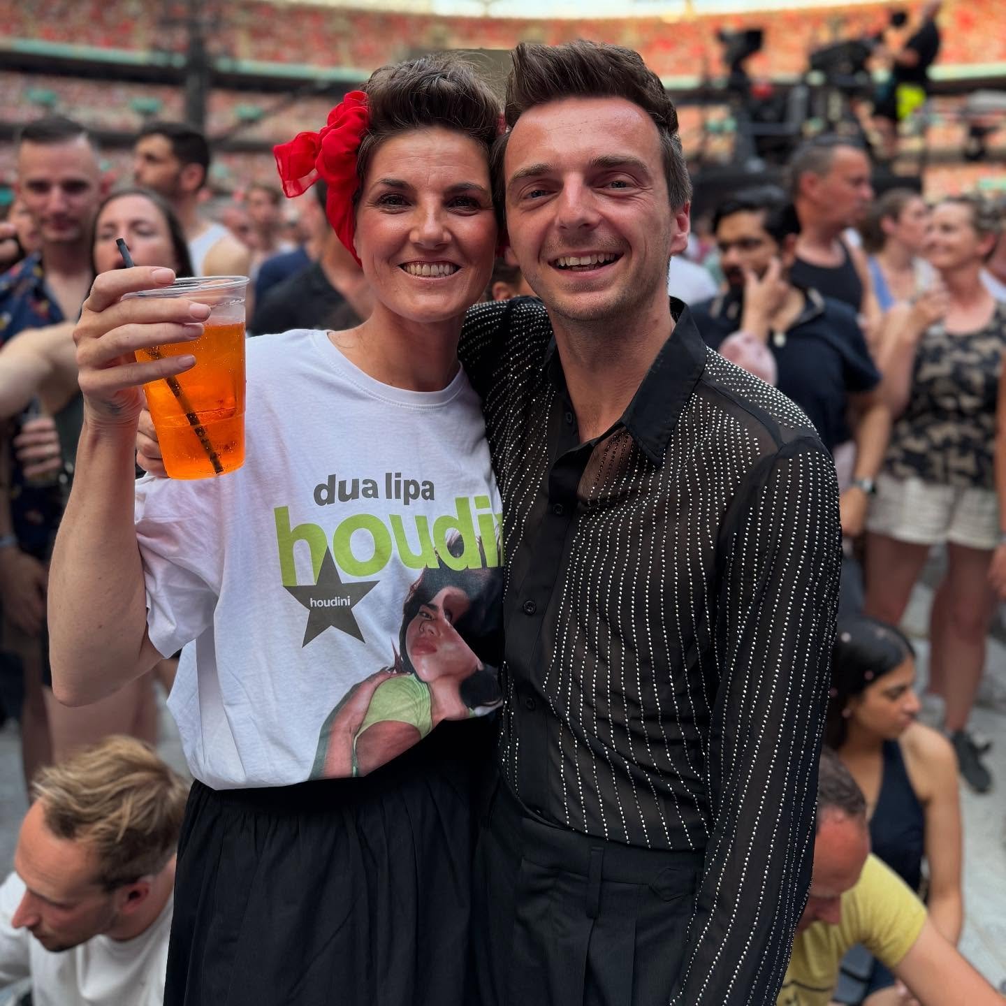 The perfect weekend doesn&rsquo;t ex&hellip;.

Wow the comedown is real today after the pure adrenaline high that was @dualipa at Wembley! 🦈

Some of these photos deserved a spot on the grid, because we&rsquo;ve shared the videos, but we just love s