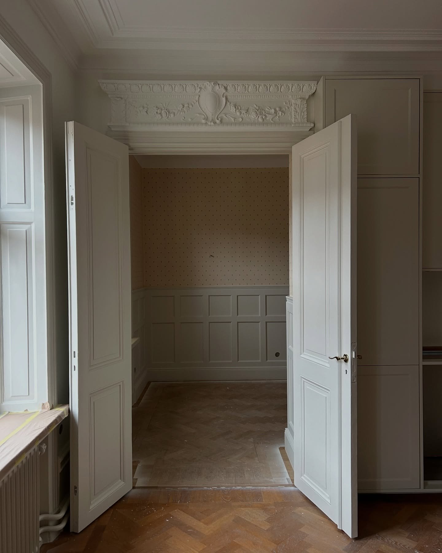 Projekt U39 - snart färdigt! Med gediget hantverk och design under samma tak tar vi hand om din renovering. #renovering #sekelskifte #byggfirma #inredningsdesign