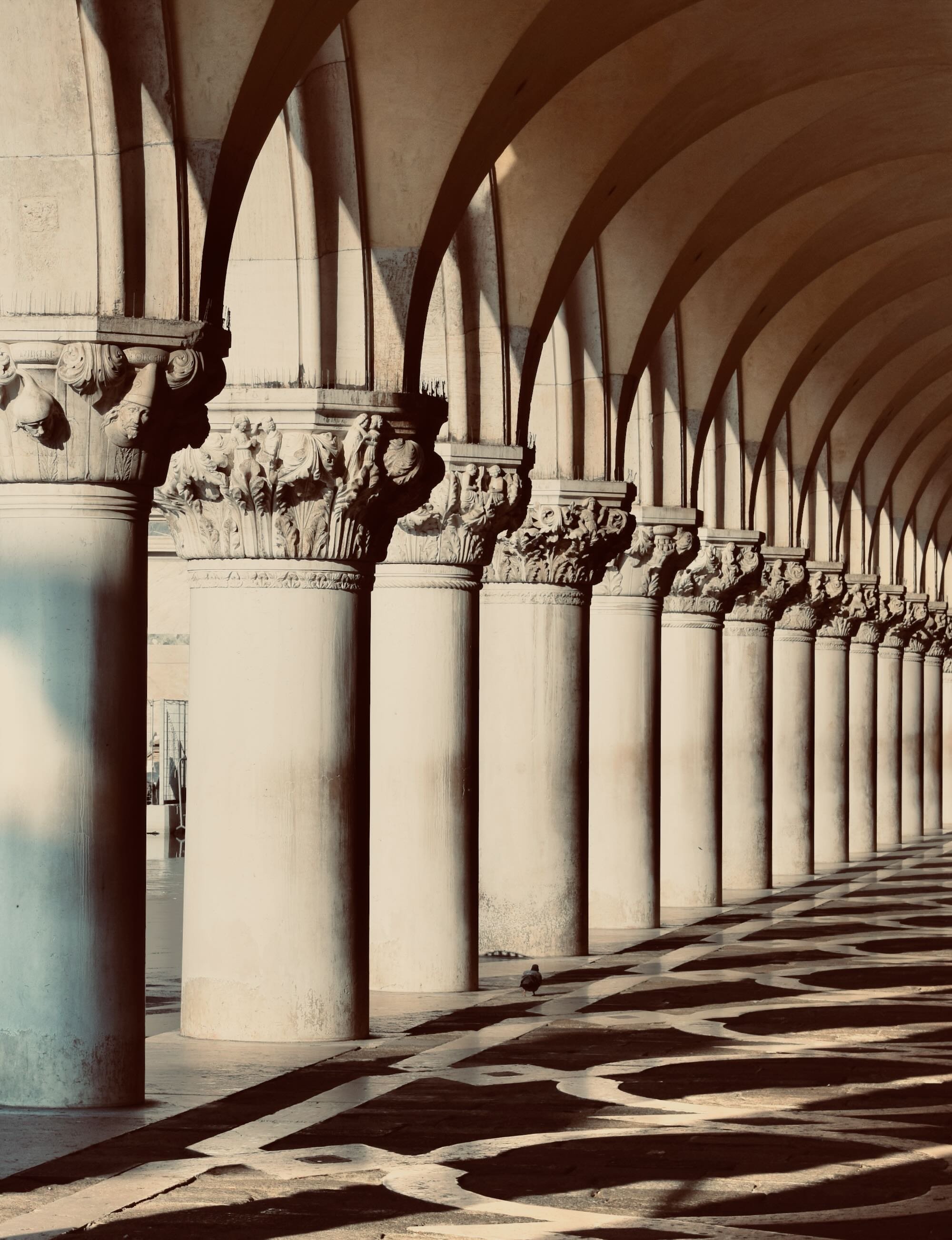 TOWN08_RIFLESSO