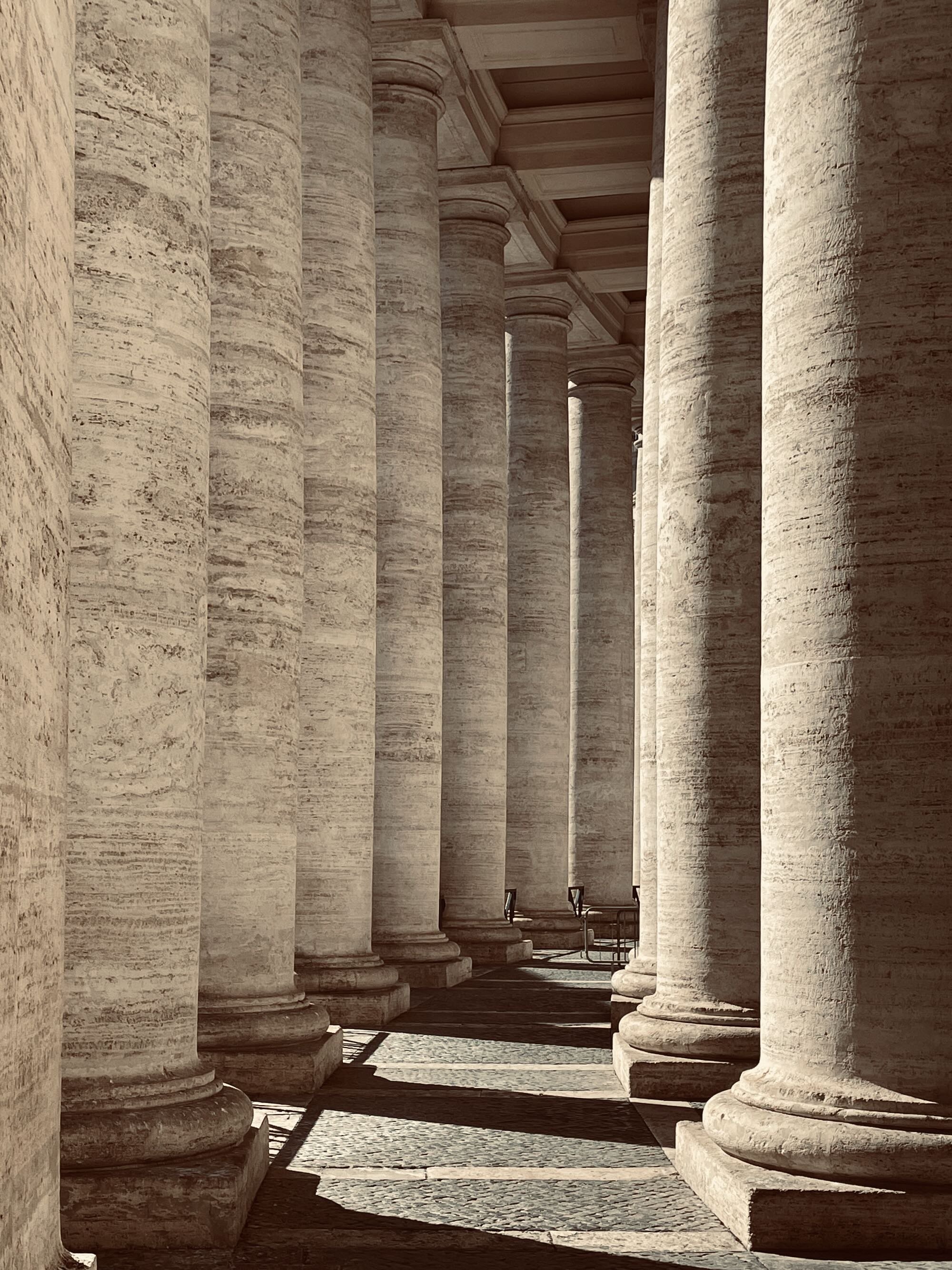 TOWN01_COLONNADE