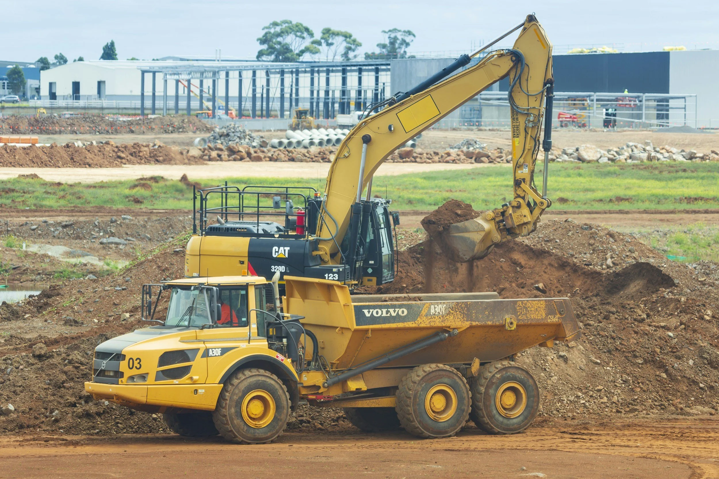 Heavy Equipment Safety and Power Haulage: Keeping Your Jobsite Safe