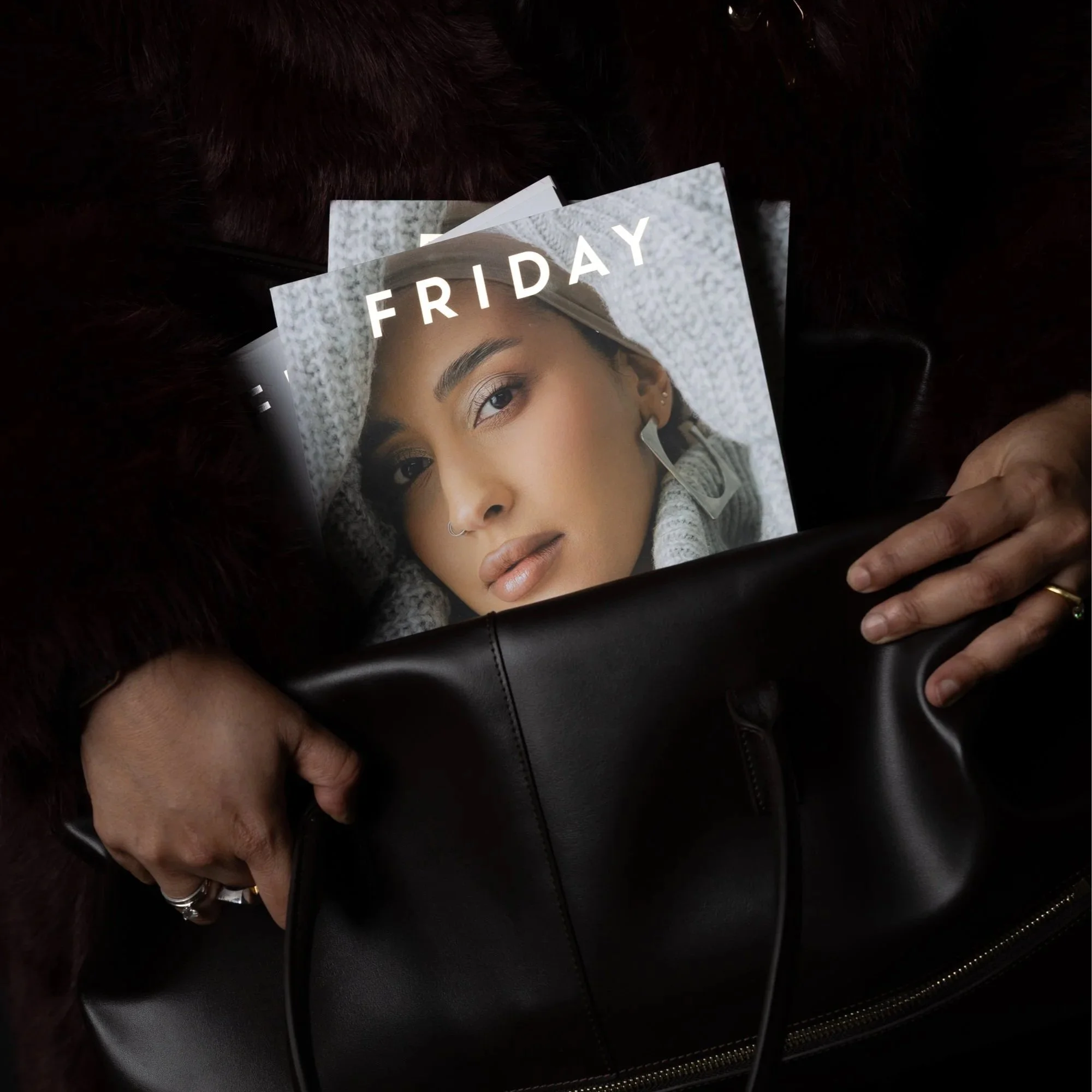 friday-magazine-breathe-handbag-dark.jpg