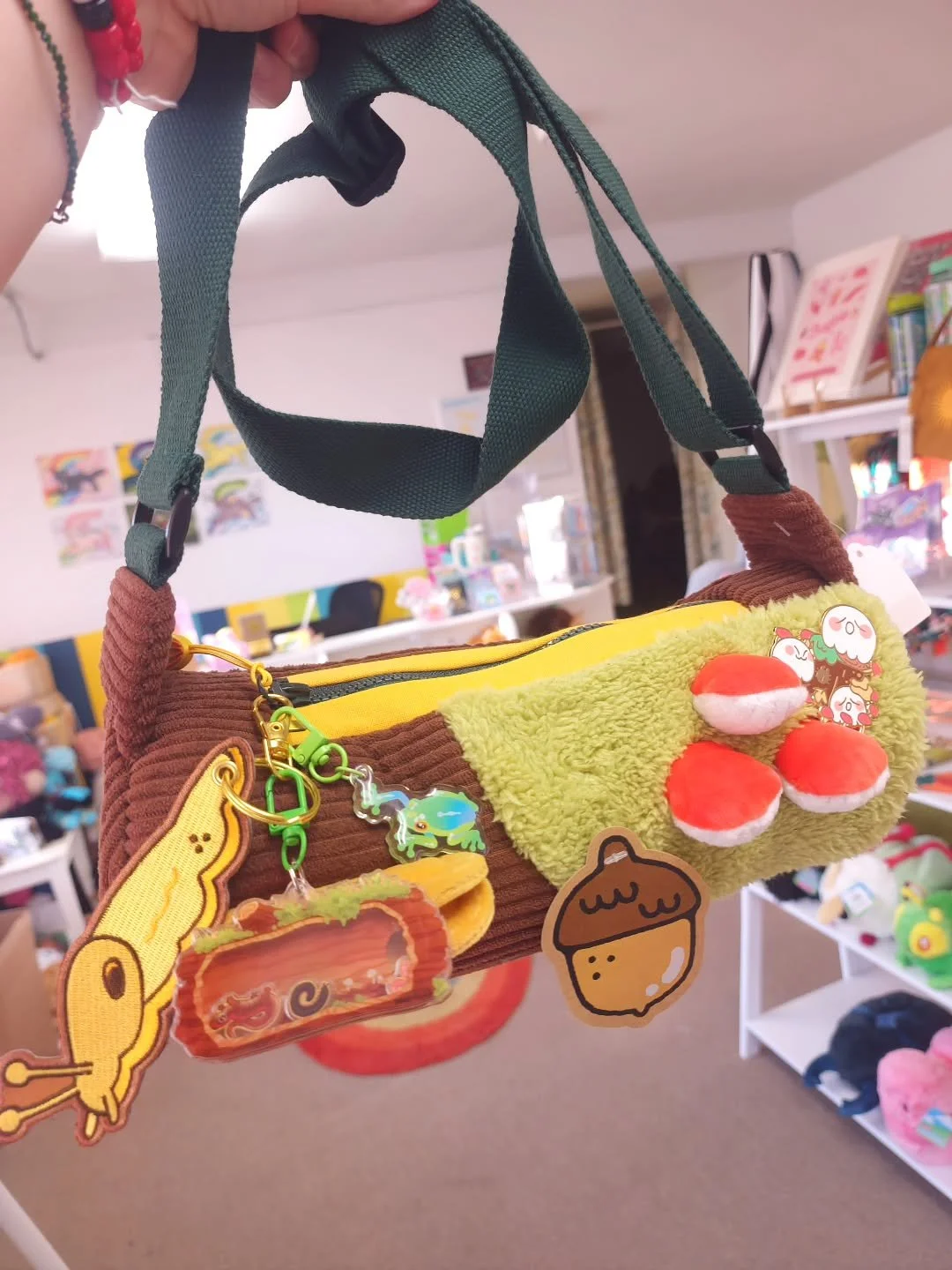 Bughuntingcore 🪲 featuring amazing artwork from @fiveboos_ @curlworks_ @campmustelid @official_derptiles @samimarkart !