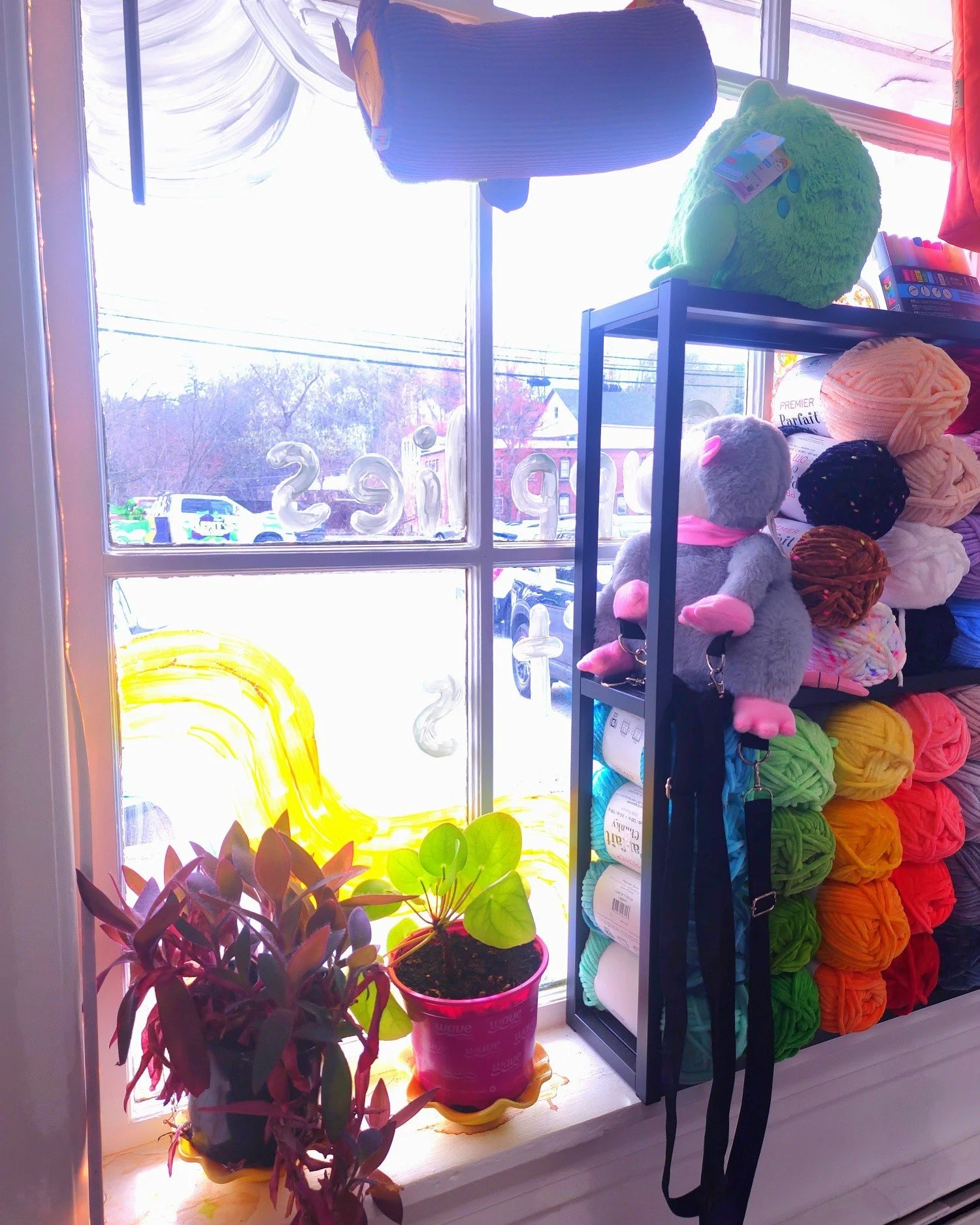 ...what do you mean its only April? Sure feels like summer to me! 🌞 

Stop in on your Main Street walk and check out all the cool art supplies and trinkets we have!