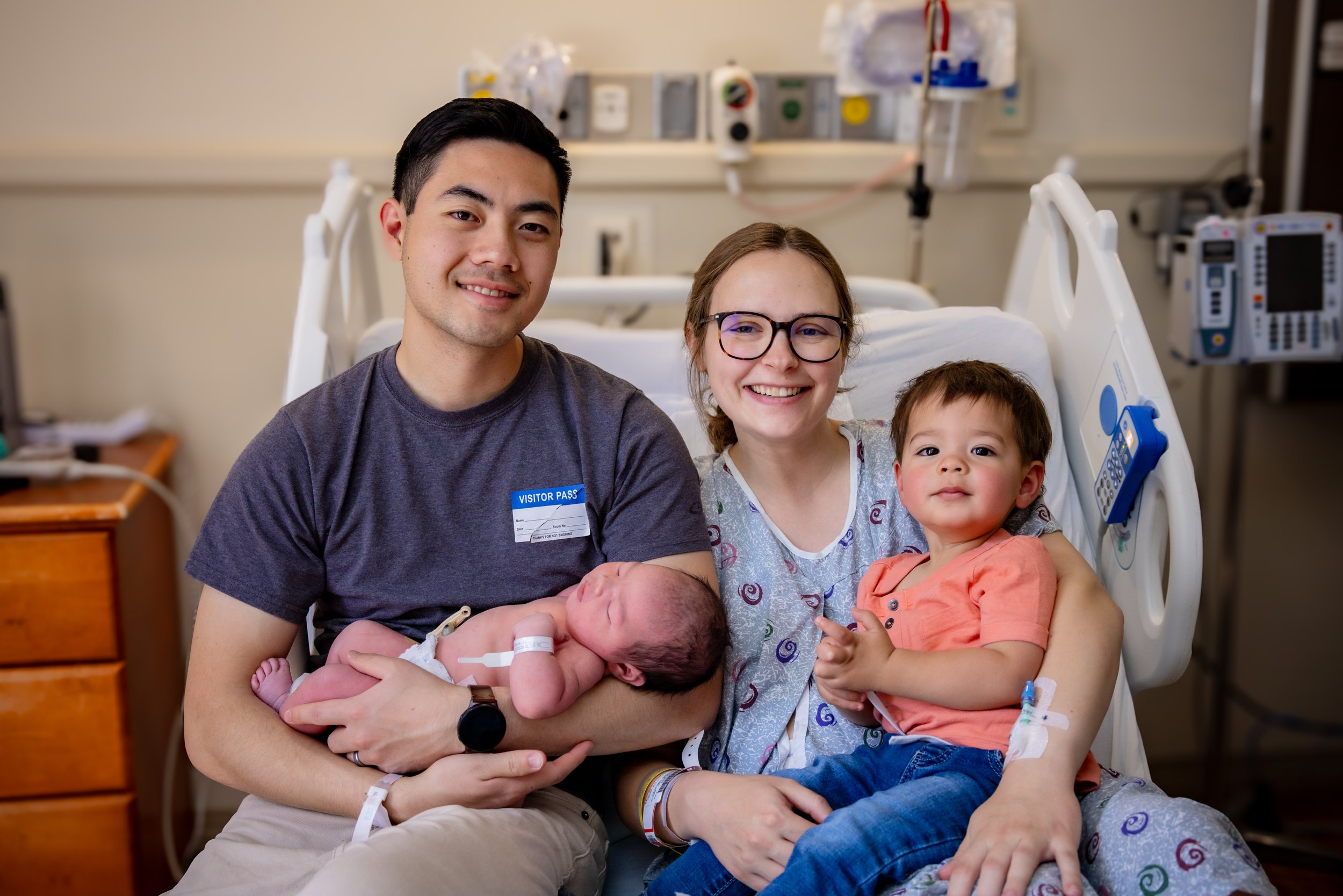 Hospital family picture at a fresh 48 photography session at Doctor's Hospital of Augusta, GA.