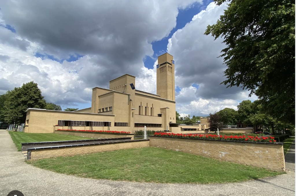 Hilversum Woningmarkt Analyse: Prijzen en Bereikbaarheid 2026