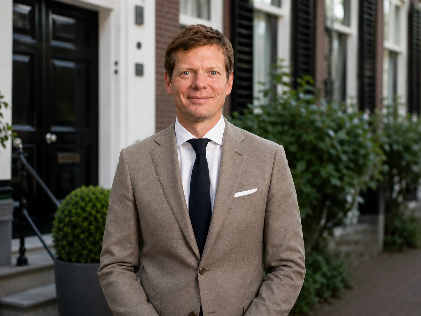 Wat doet een verkoopmakelaar? Zo haal je meer uit je verkoop