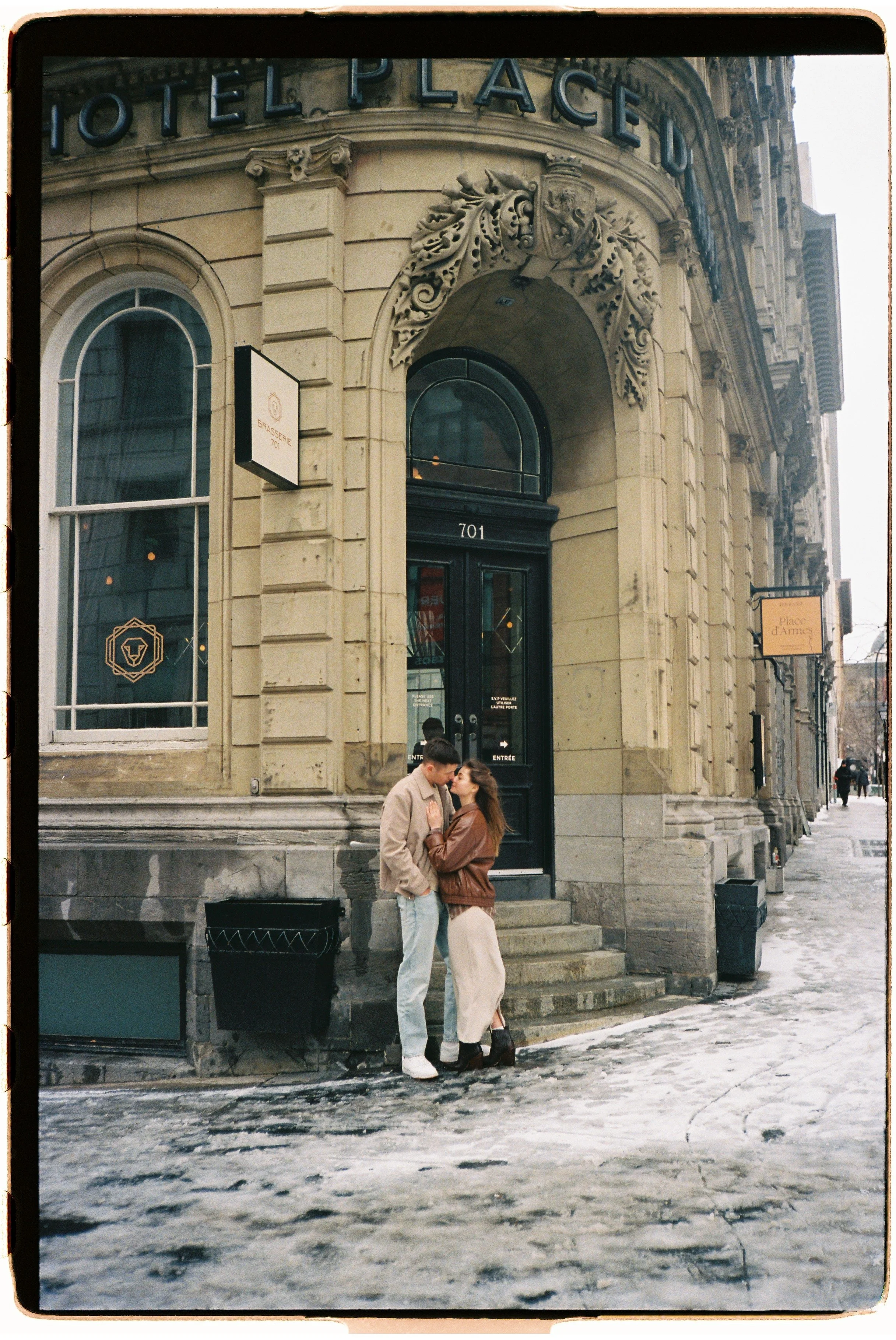R1-02055-023A.jpg