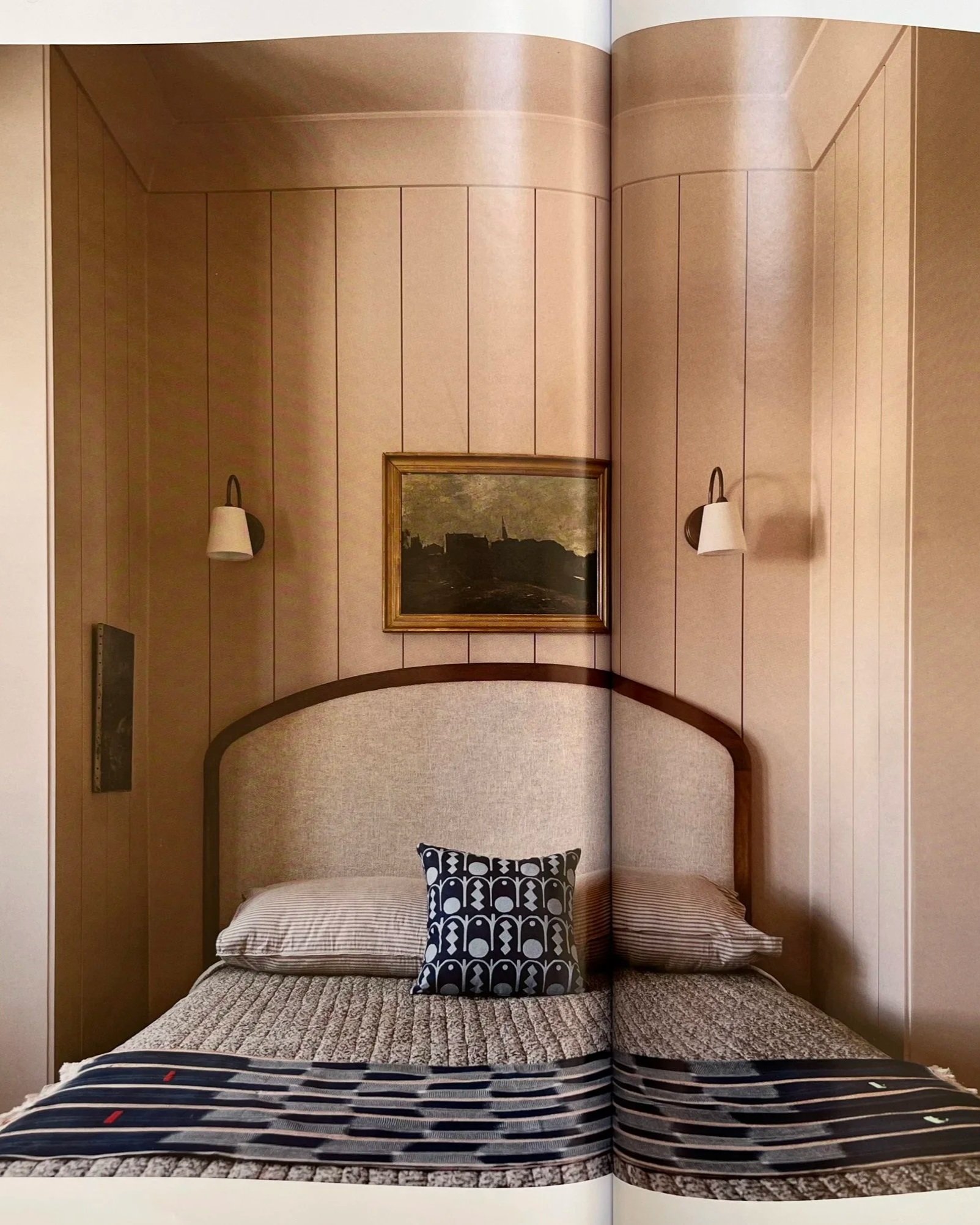 Photo from "In Their Element" article about Lauren Bradshaw designed home. Features a Drusus Tabor x Schumacher pillow with pattern Downtown in Blue.