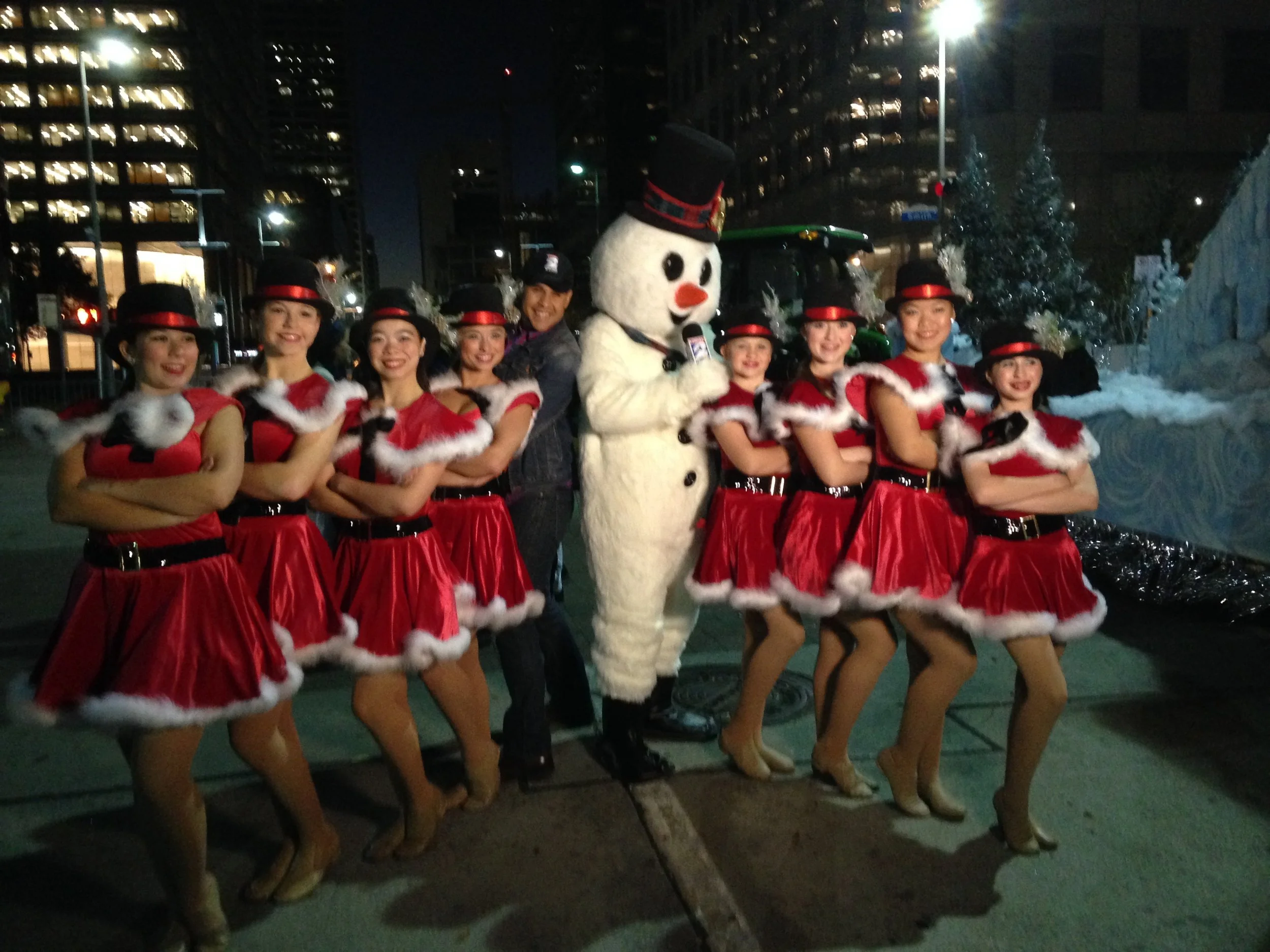 Parade - frosty and his dancers.JPG