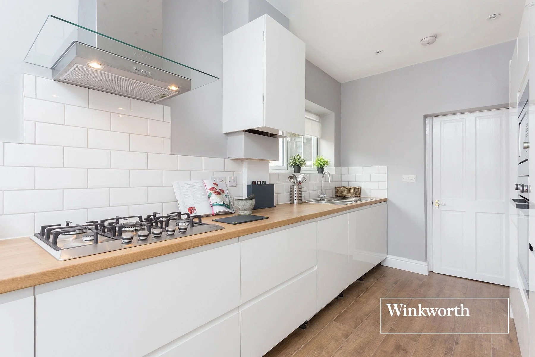 WWHR-sales_24_Collingwood Road_N15 4LD_023.jpg
